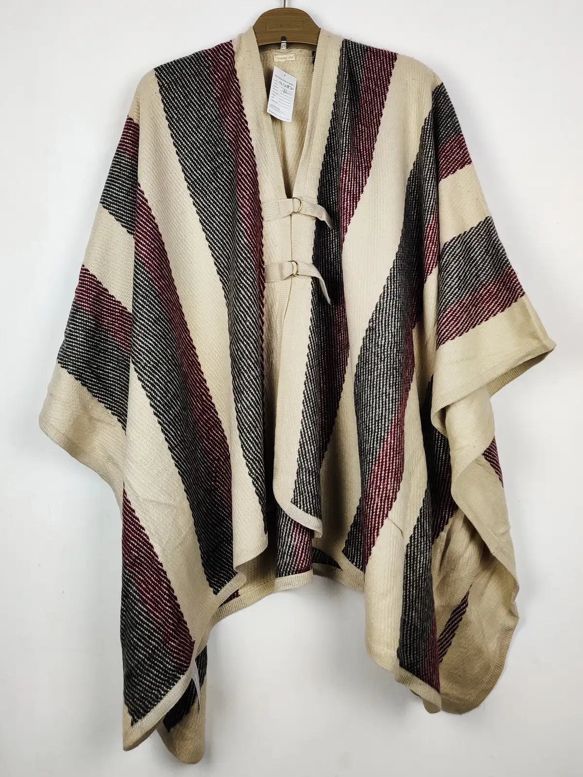 Buy online pre-used pre-loved 100% authentic & Original branded Oysho (CS-4540) available in Pakistan. Top international brands avilable.