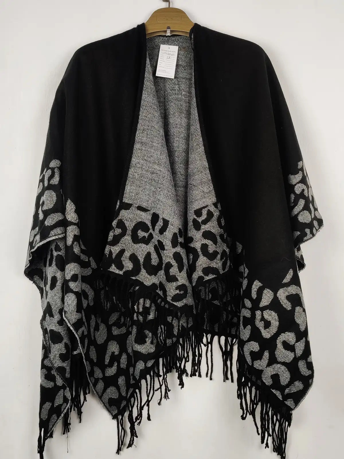 Buy online pre-used pre-loved 100% authentic & Original branded Unknown Brand (CS-4563) available in Pakistan. Top international brands avilable.