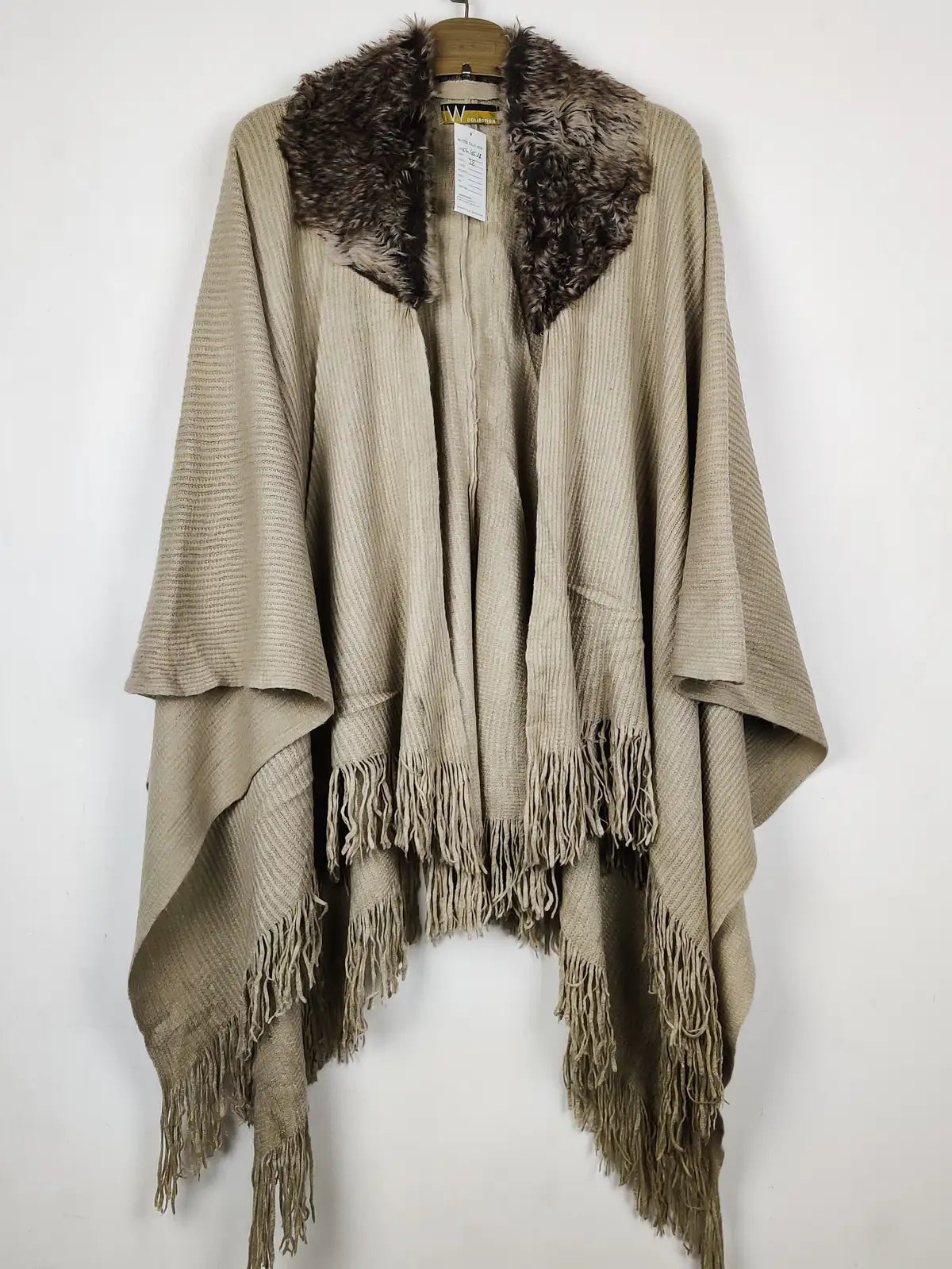 Buy online pre-used pre-loved 100% authentic & Original branded W Collection (CS-4578) available in Pakistan. Top international brands avilable.