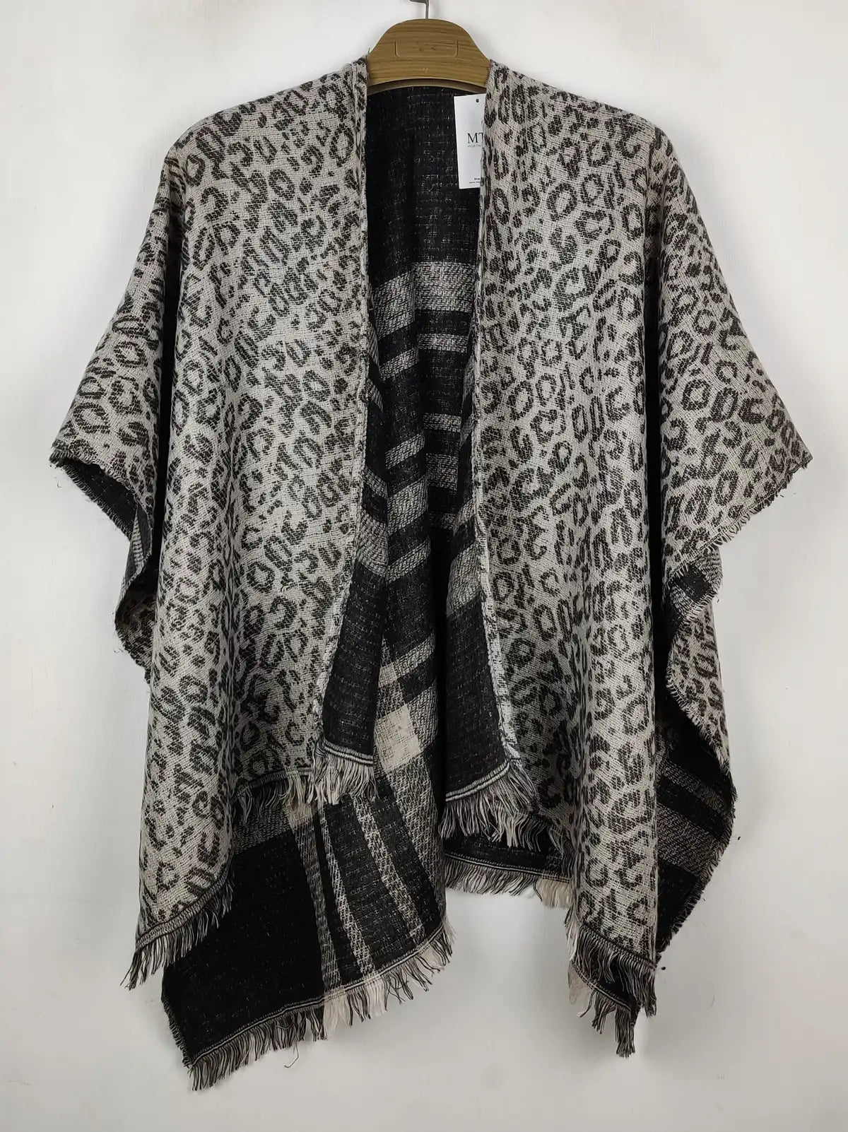 Buy online pre-used pre-loved 100% authentic & Original branded Unknown Brand (CS-4602) available in Pakistan. Top international brands avilable.
