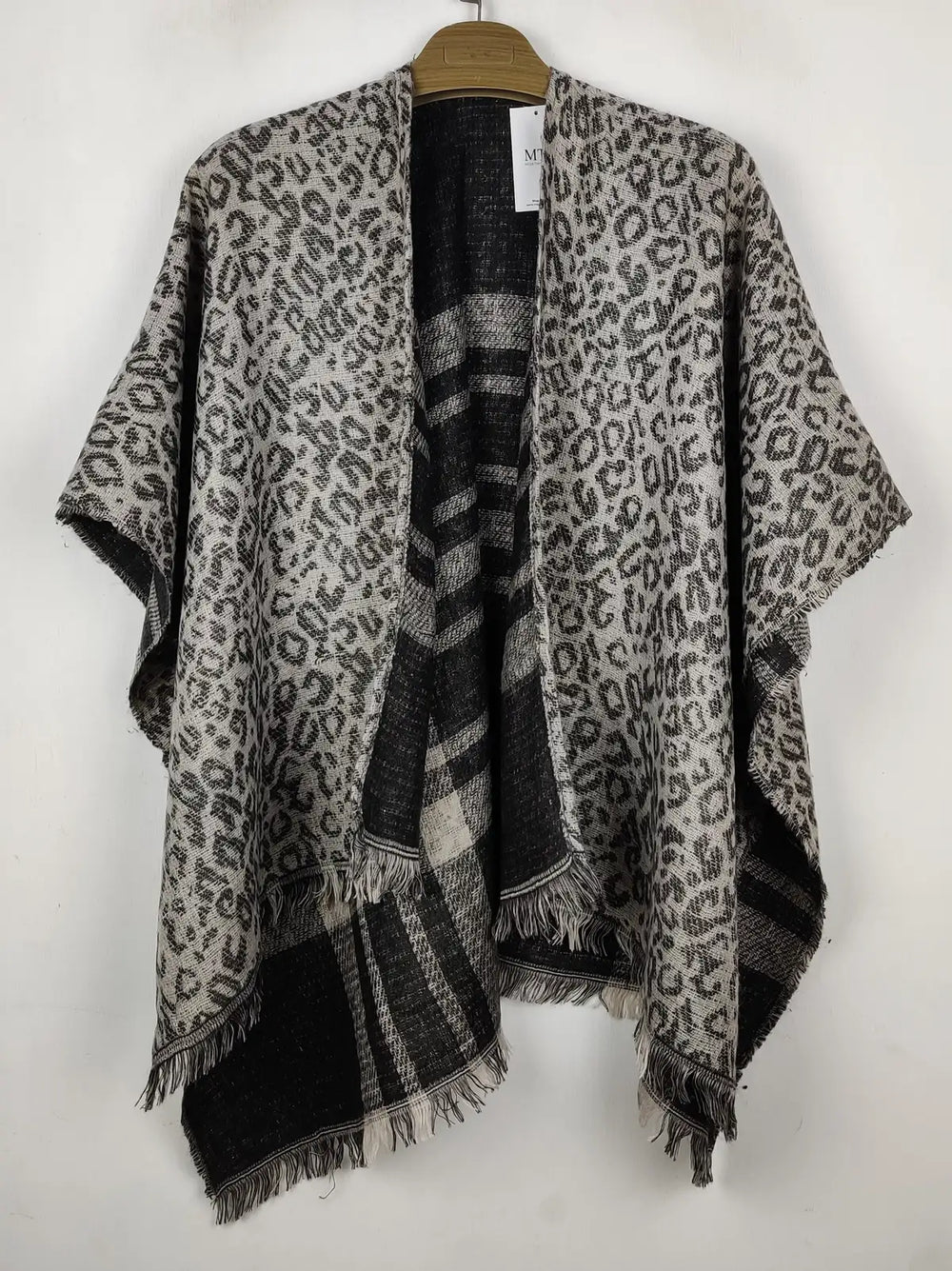 Buy online pre-used pre-loved 100% authentic & Original branded Unknown Brand (CS-4602) available in Pakistan. Top international brands avilable.