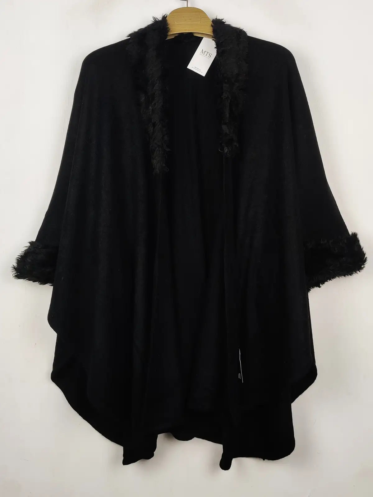 Buy online pre-used pre-loved 100% authentic & Original branded Utn (CS-4603) available in Pakistan. Top international brands avilable.