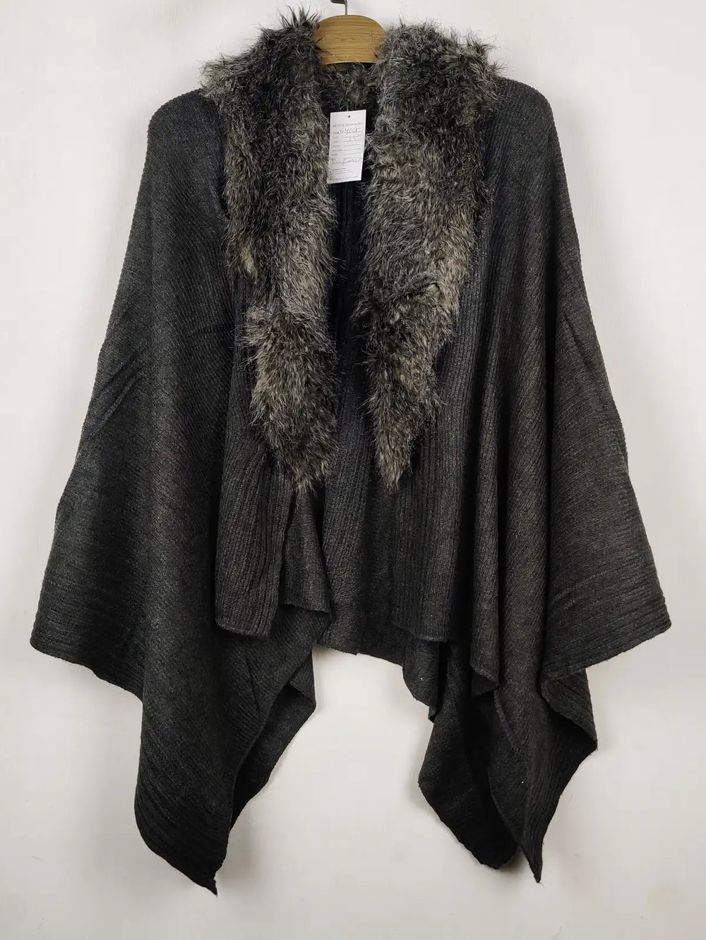 Buy online pre-used pre-loved 100% authentic & Original branded Unknown Brand (CS-4665) available in Pakistan. Top international brands avilable.
