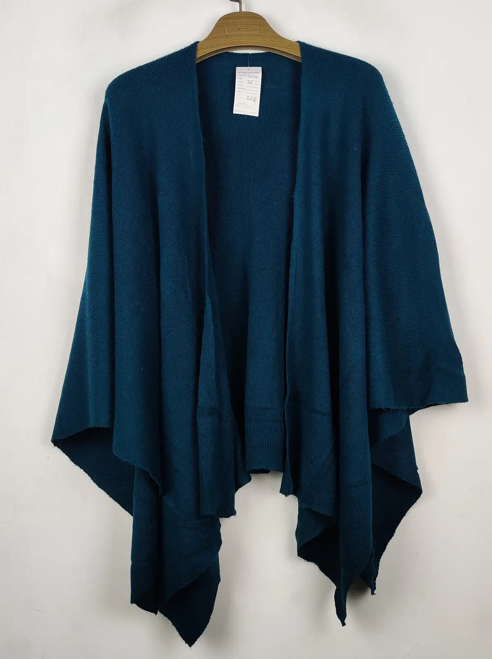 Buy online pre-used pre-loved 100% authentic & Original branded Unknown Brand (CS-4690) available in Pakistan. Top international brands avilable.