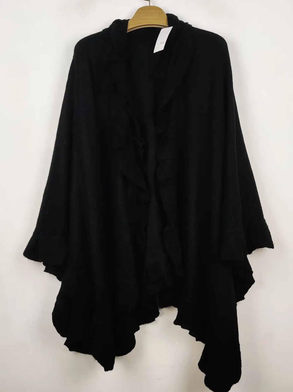 Buy online pre-used pre-loved 100% authentic & Original branded Unknown Brand (CS-4697) available in Pakistan. Top international brands avilable.