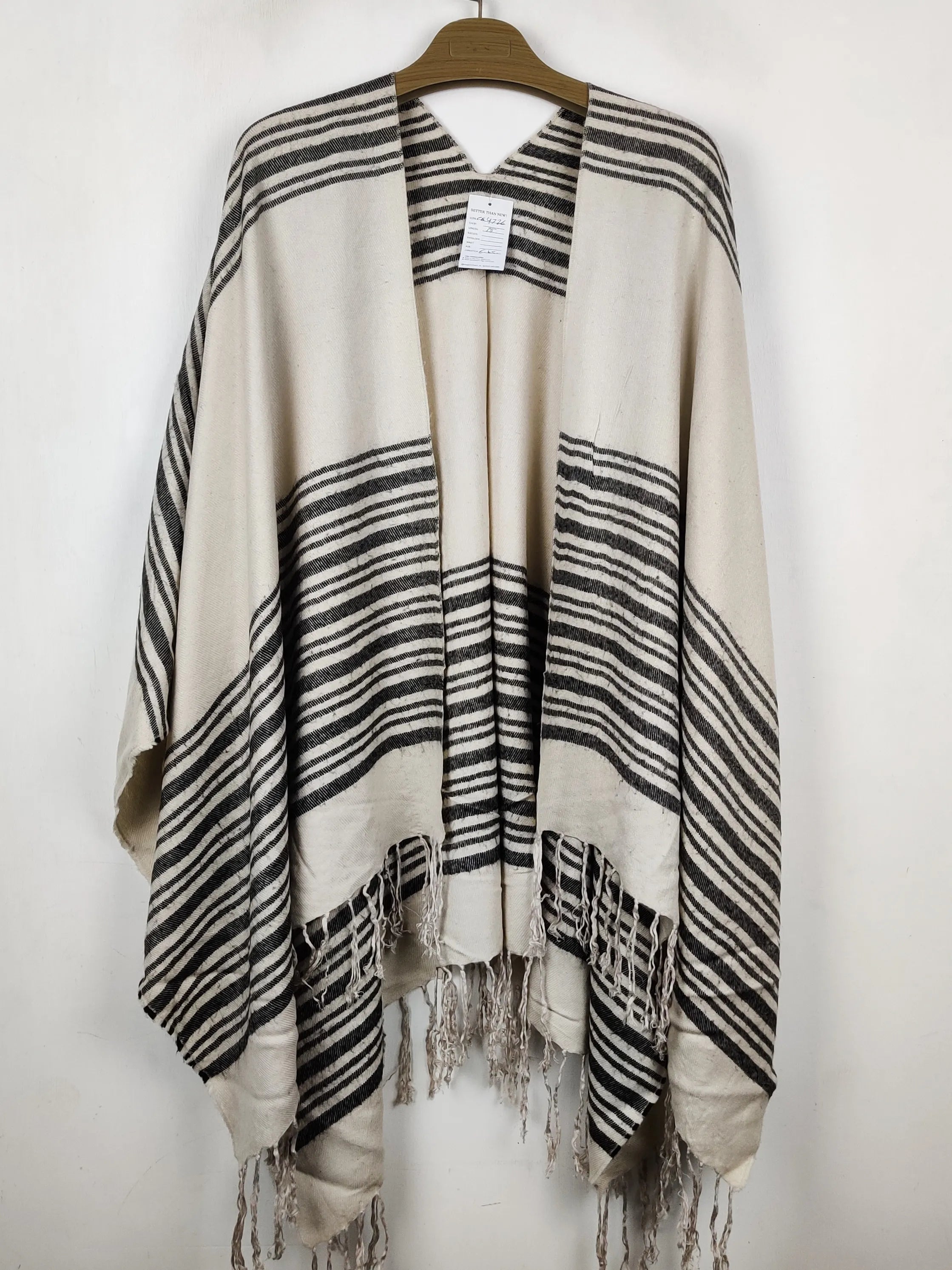 Buy online pre-used pre-loved 100% authentic & Original branded Unknown Brand (CS-4726) available in Pakistan. Top international brands avilable.