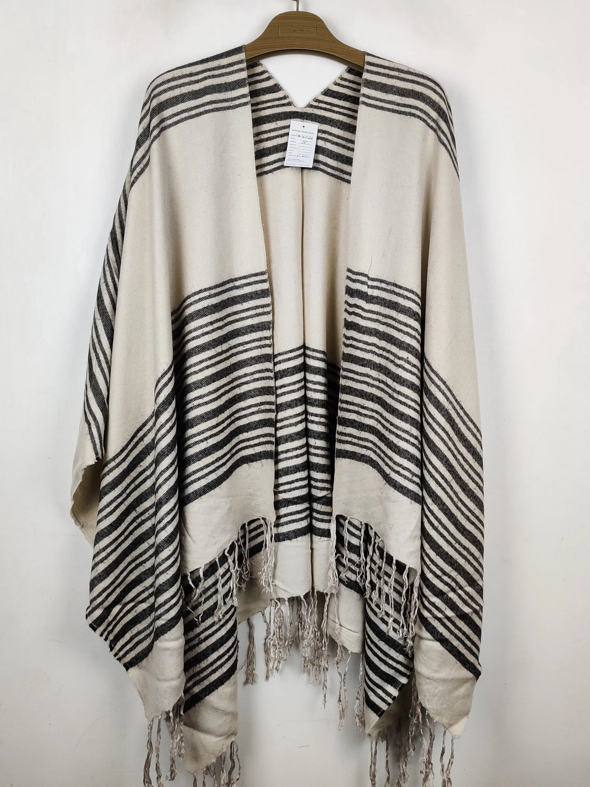 Buy online pre-used pre-loved 100% authentic & Original branded Unknown Brand (CS-4726) available in Pakistan. Top international brands avilable.