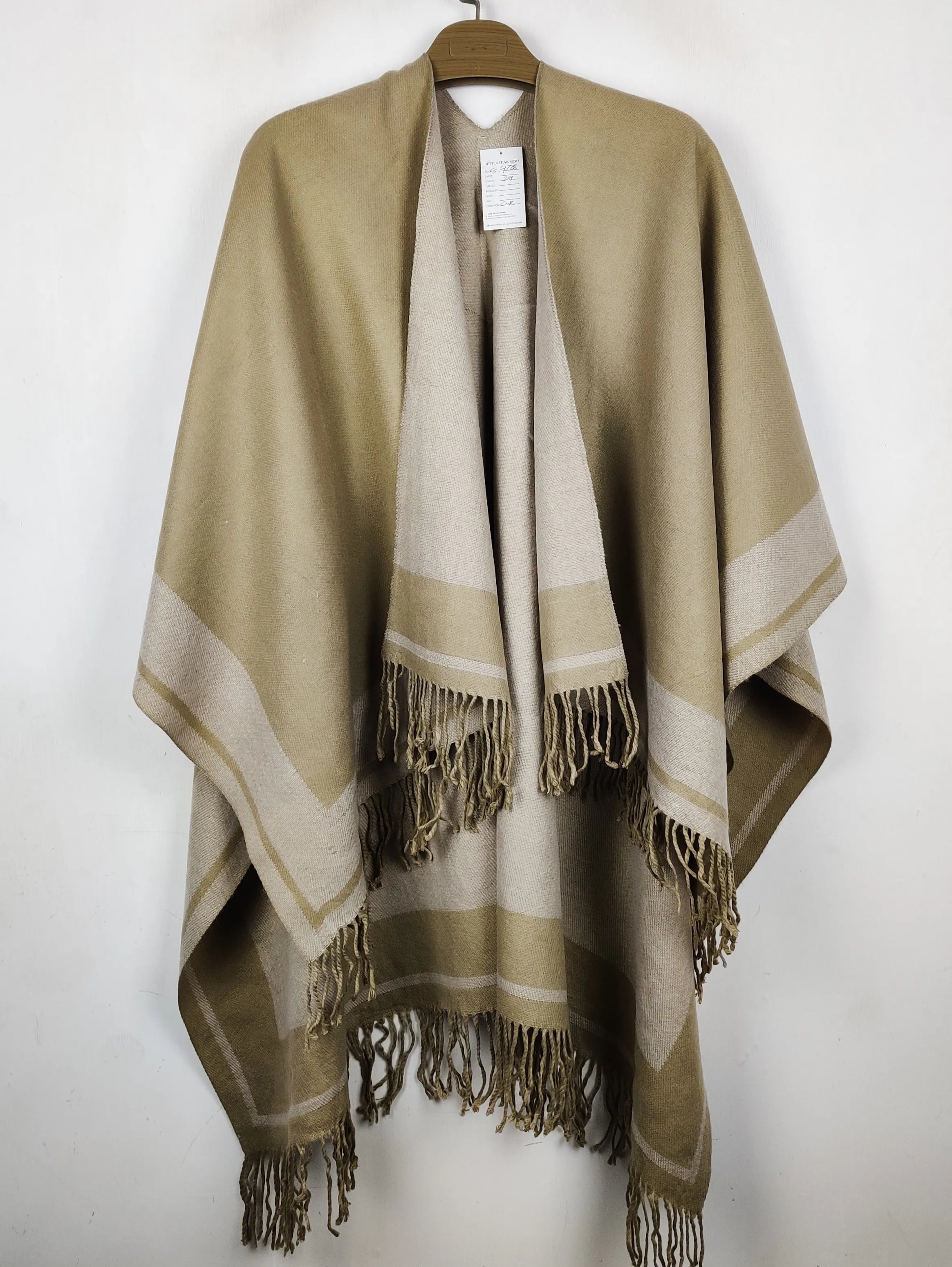 Buy online pre-used pre-loved 100% authentic & Original branded Unknown Brand (CS-4728) available in Pakistan. Top international brands avilable.