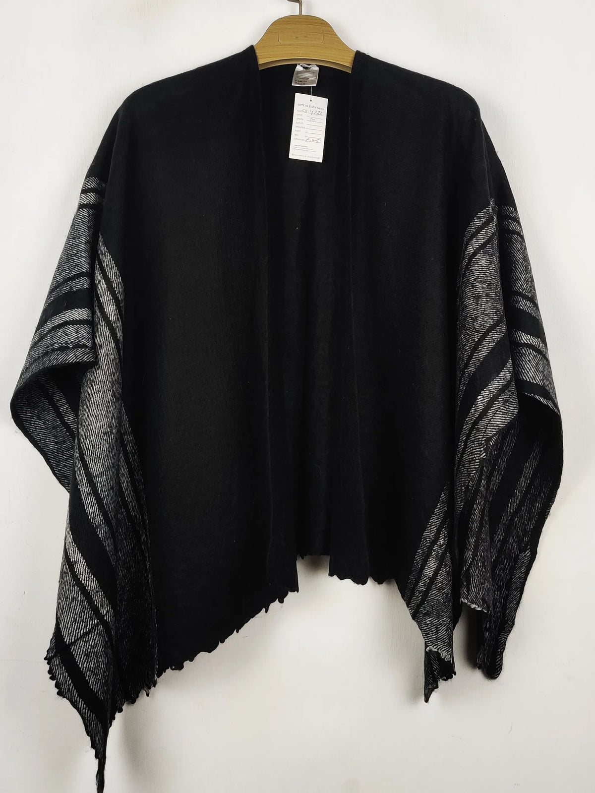Buy online pre-used pre-loved 100% authentic & Original branded Unknown Brand (CS-4732) available in Pakistan. Top international brands avilable.