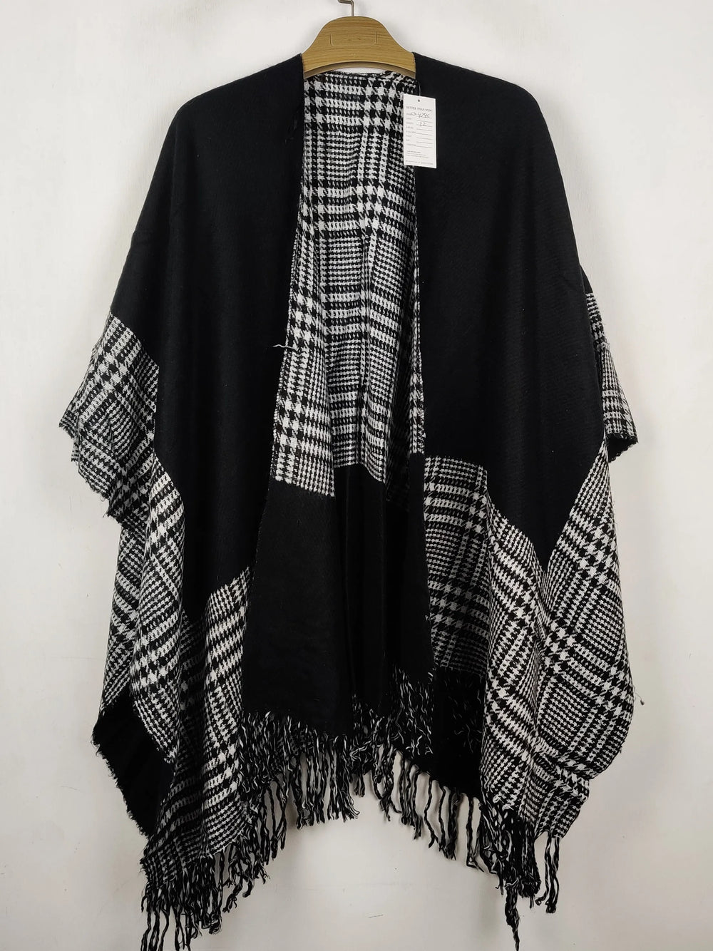 Buy online pre-used pre-loved 100% authentic & Original branded Unknown Brand (CS-4746) available in Pakistan. Top international brands avilable.