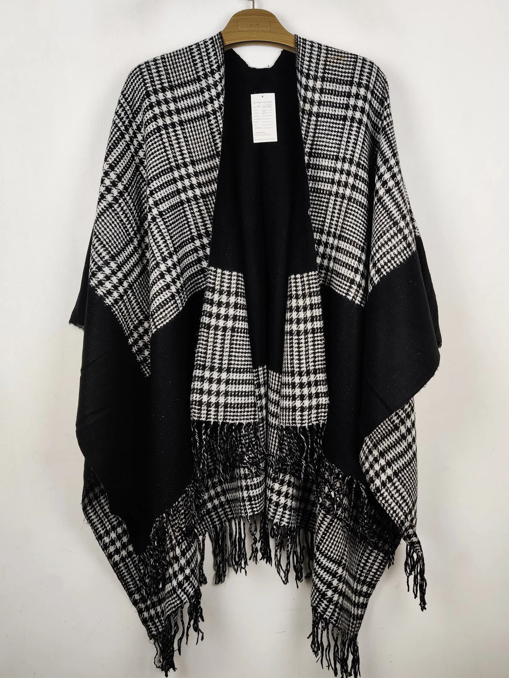 Buy online pre-used pre-loved 100% authentic & Original branded Unknown Brand (CS-4758) available in Pakistan. Top international brands avilable.