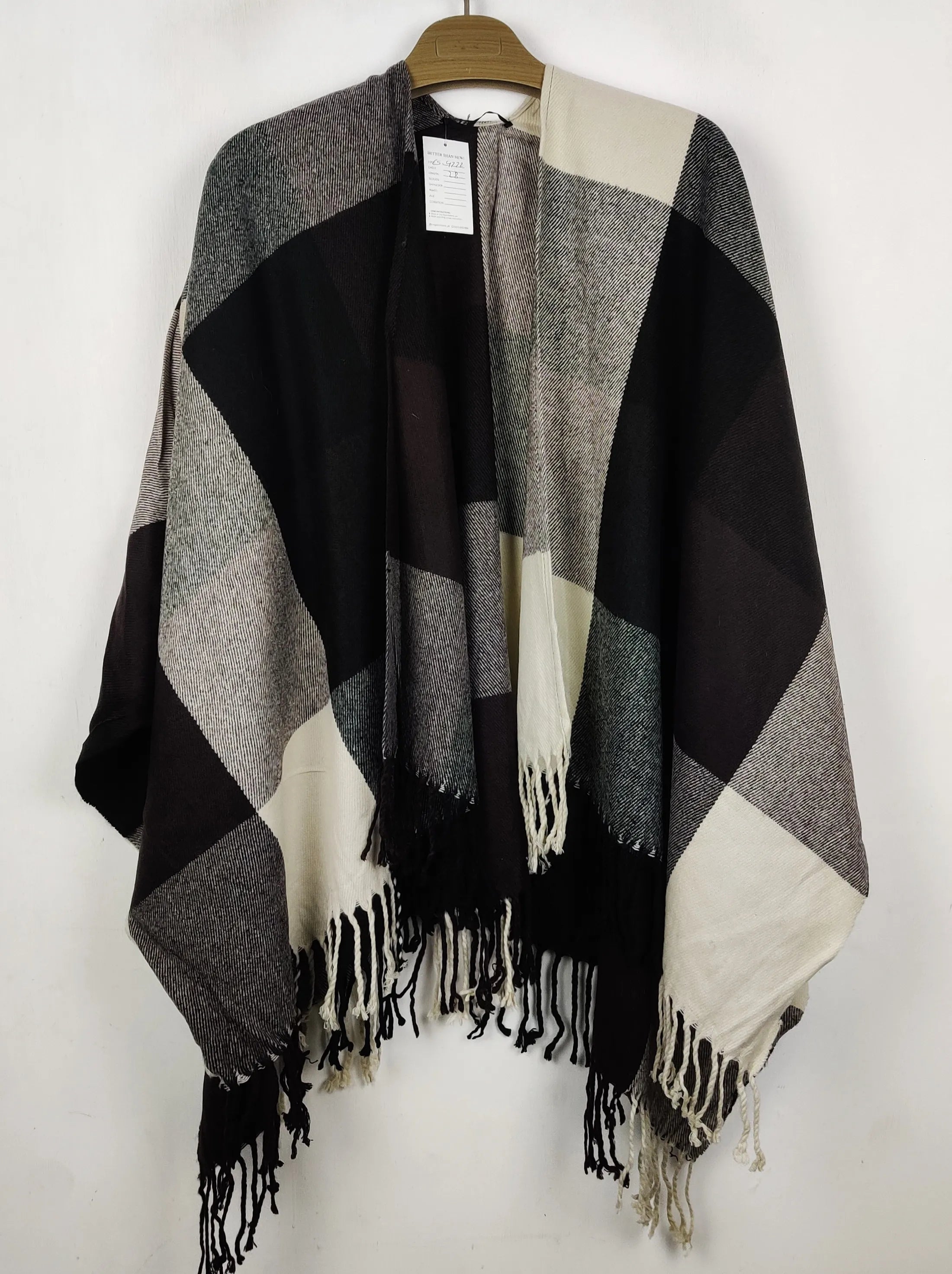 Buy online pre-used pre-loved 100% authentic & Original branded Unknown Brand (CS-4772) available in Pakistan. Top international brands avilable.