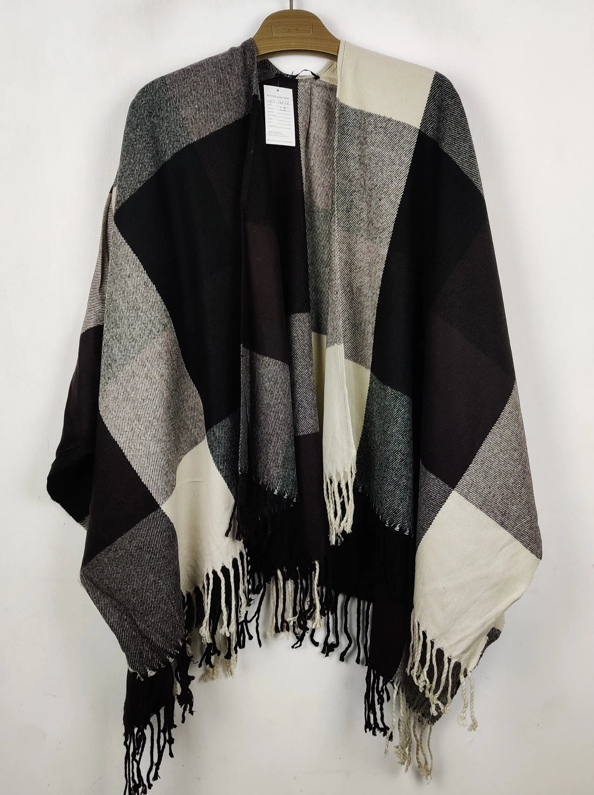 Buy online pre-used pre-loved 100% authentic & Original branded Unknown Brand (CS-4772) available in Pakistan. Top international brands avilable.