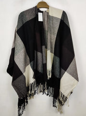 Buy online pre-used pre-loved 100% authentic & Original branded Unknown Brand (CS-4772) available in Pakistan. Top international brands avilable.