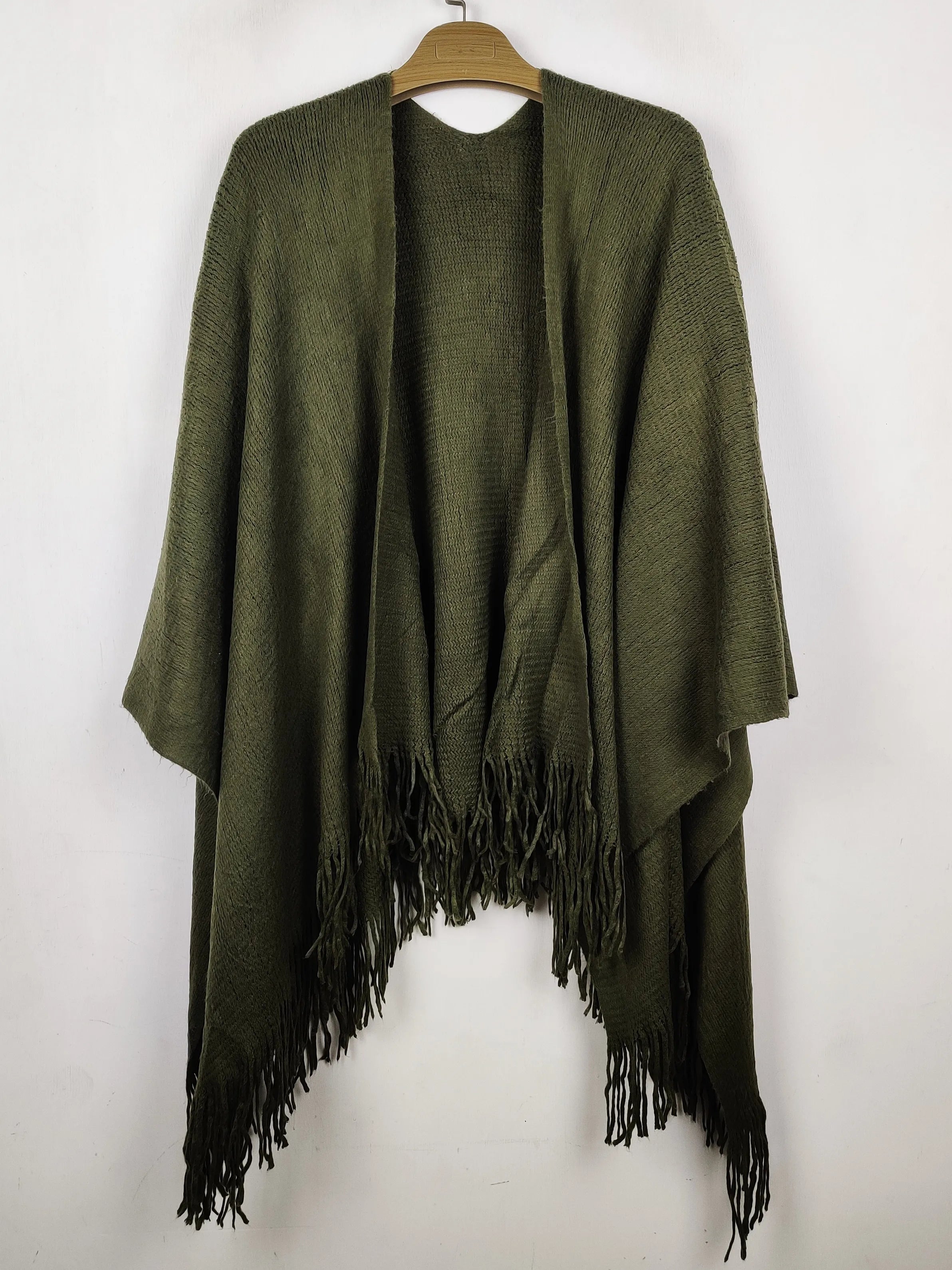 Buy online pre-used pre-loved 100% authentic & Original branded Unknown Brand (CS-4777) available in Pakistan. Top international brands avilable.