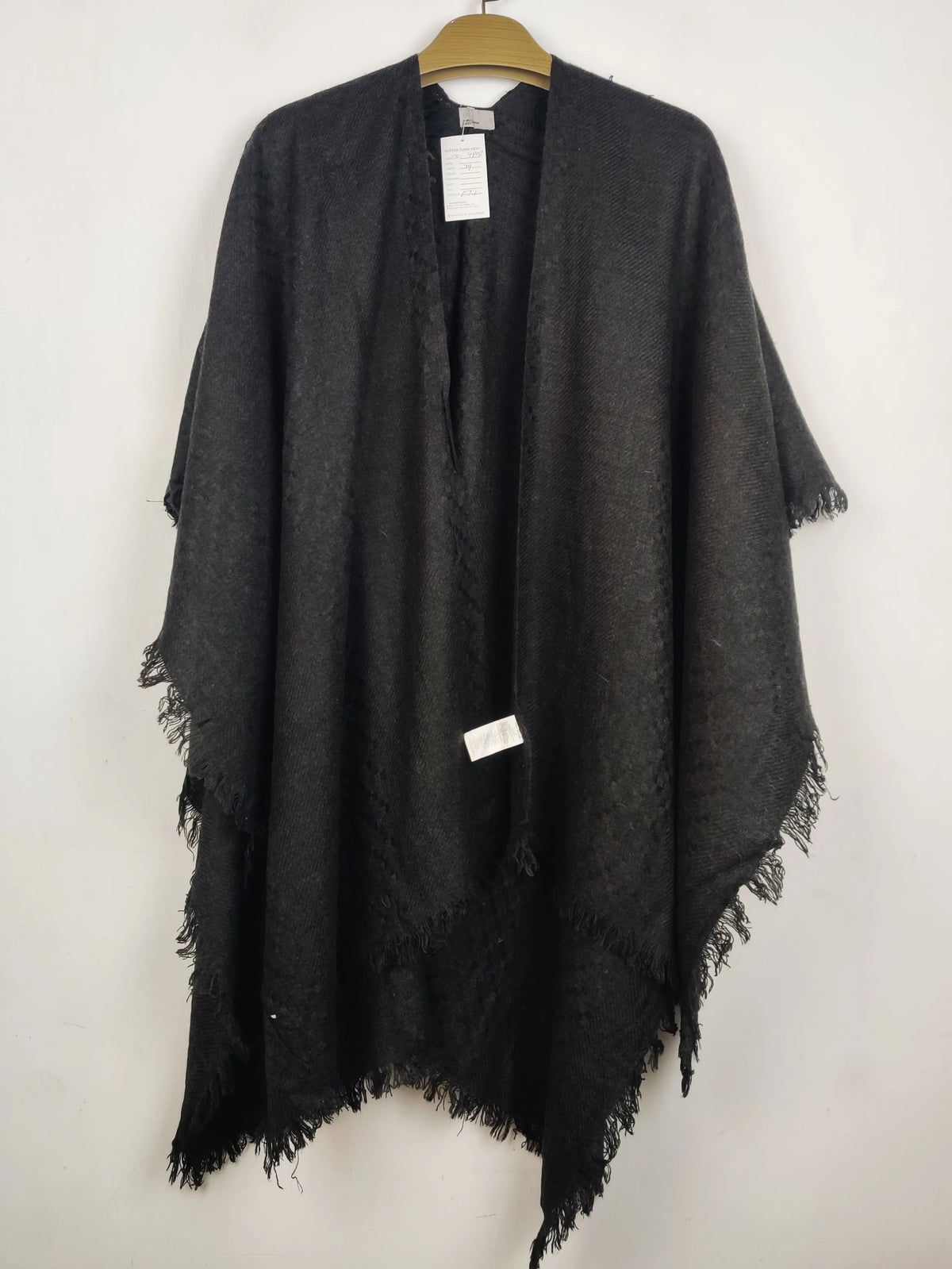 Buy online pre-used pre-loved 100% authentic & Original branded Vero Moda (CS-4802) available in Pakistan. Top international brands avilable.