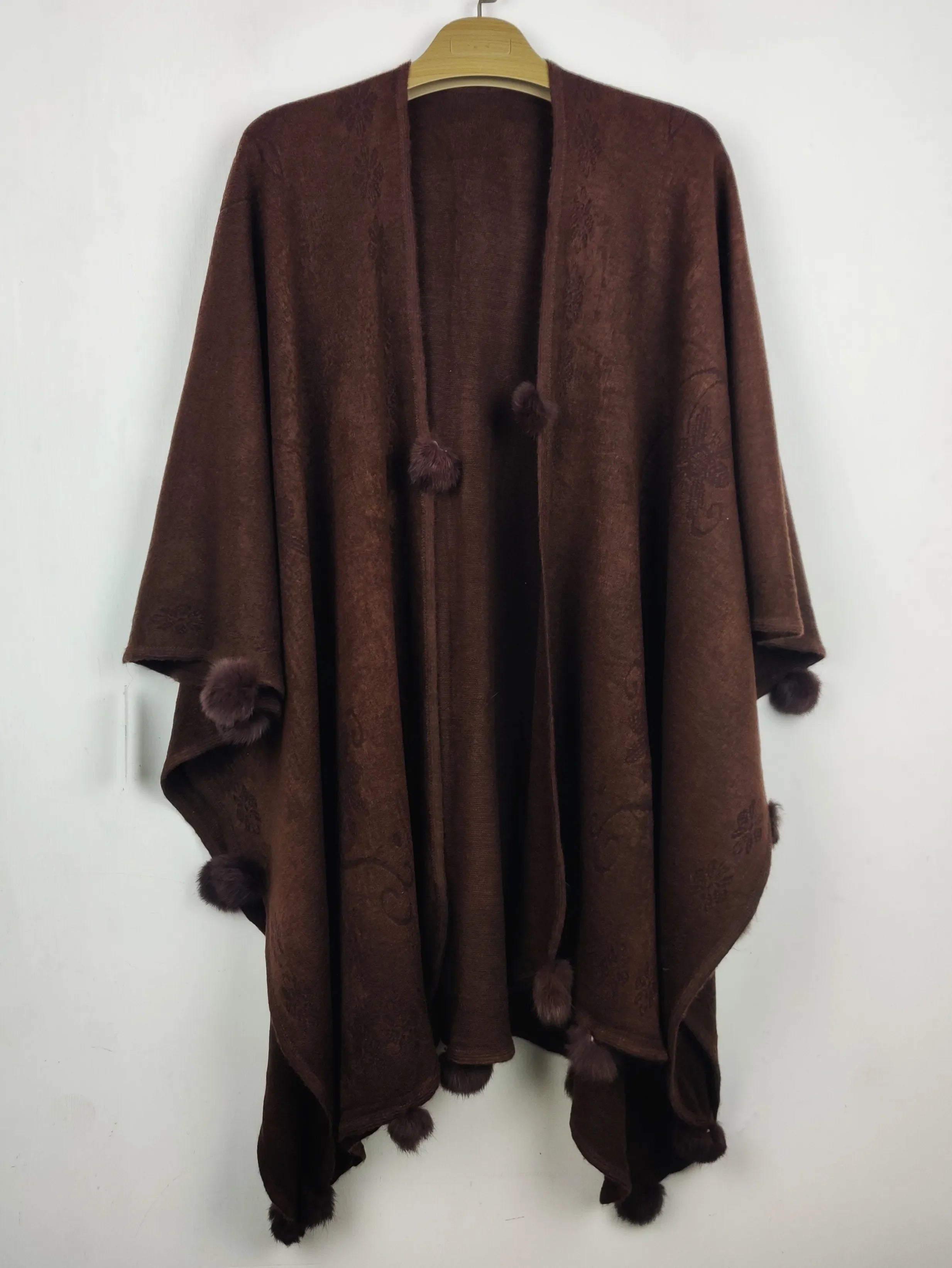 Buy online pre-used pre-loved 100% authentic & Original branded Unknown Brand (CS-4809) available in Pakistan. Top international brands avilable.