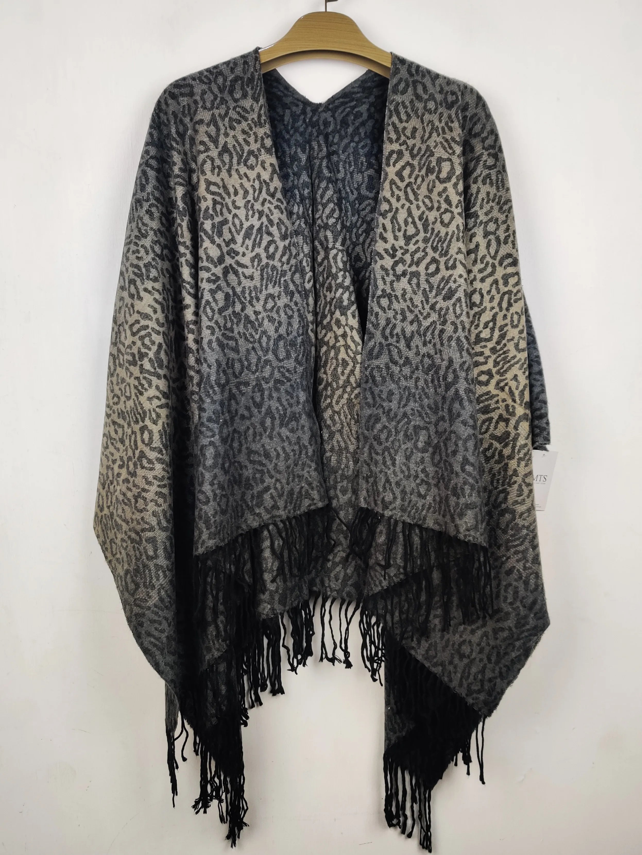 Buy online pre-used pre-loved 100% authentic & Original branded Unknown Brand (CS-4814) available in Pakistan. Top international brands avilable.