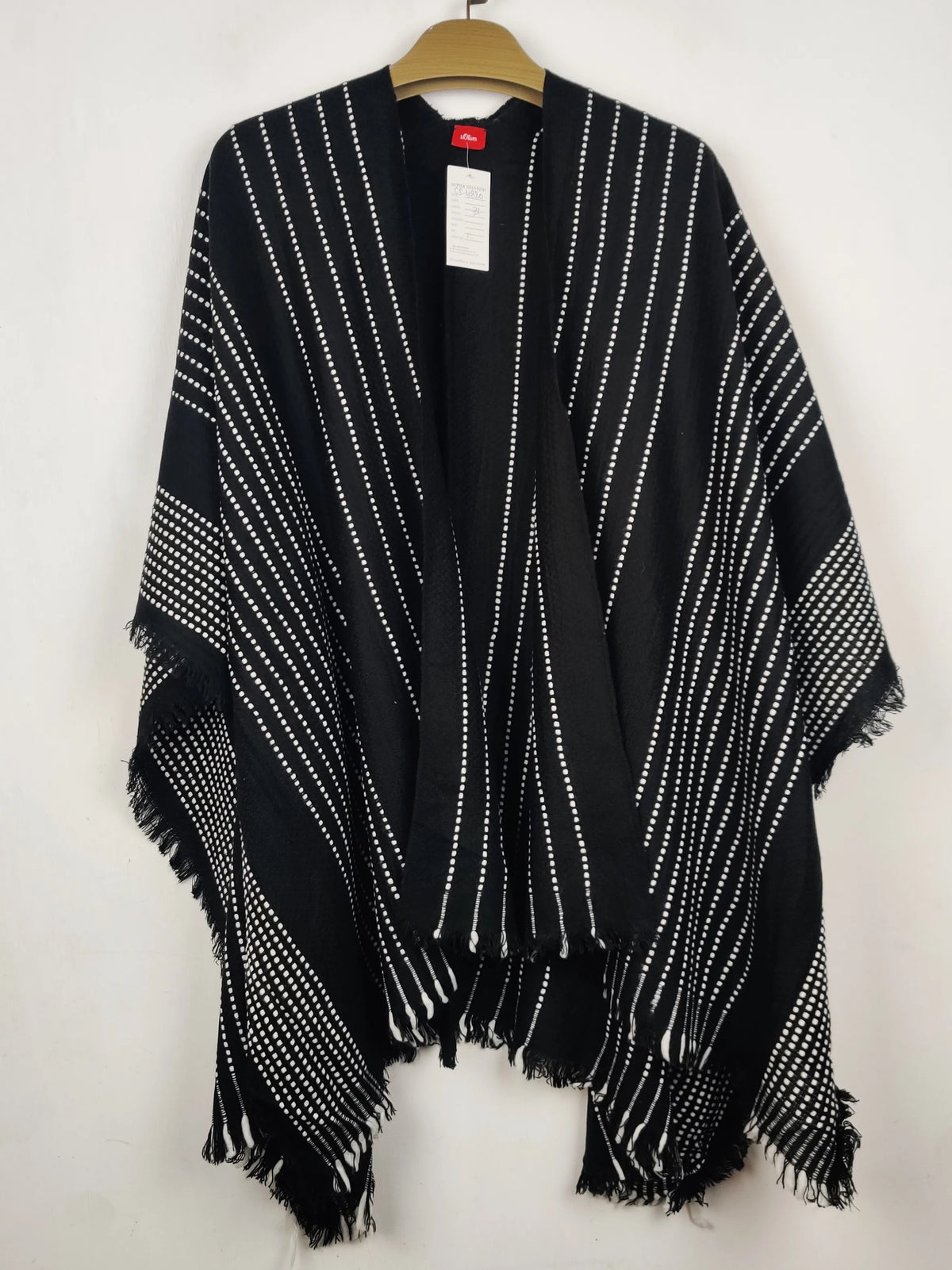 Buy online pre-used pre-loved 100% authentic & Original branded S.Oliver (CS-4820) available in Pakistan. Top international brands avilable.