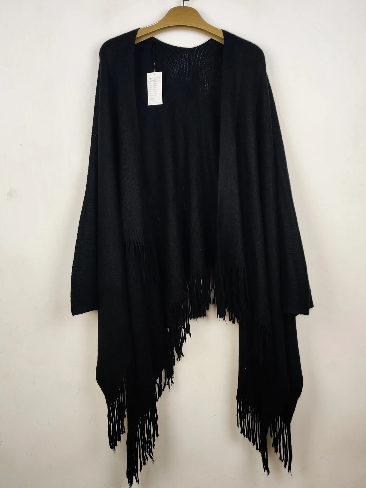 Buy online pre-used pre-loved 100% authentic & Original branded Unknown Brand (CS-4826) available in Pakistan. Top international brands avilable.