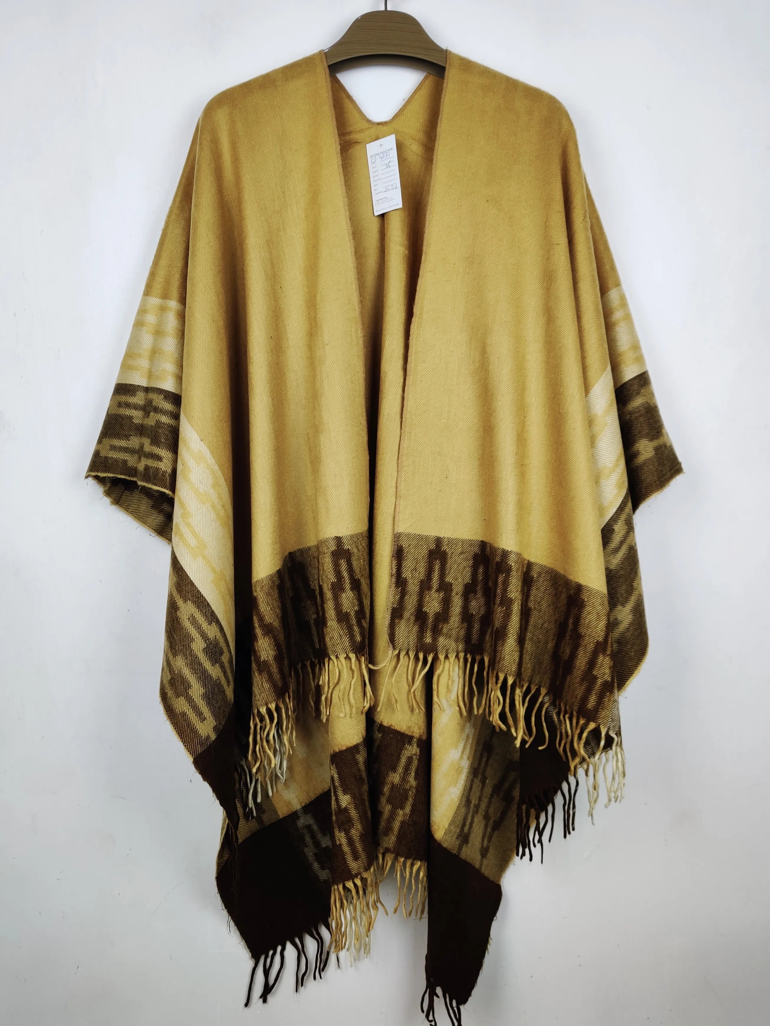 Buy online pre-used pre-loved 100% authentic & Original branded Unknown Brand (CS-4831) available in Pakistan. Top international brands avilable.