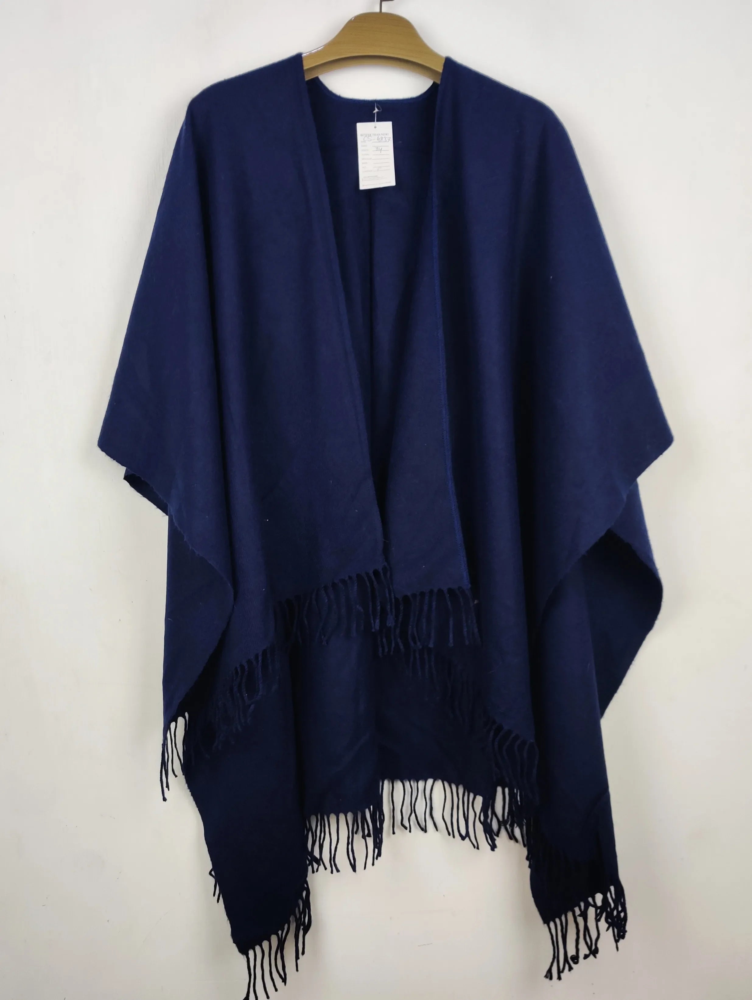 Buy online pre-used pre-loved 100% authentic & Original branded Unknown Brand (CS-4837) available in Pakistan. Top international brands avilable.