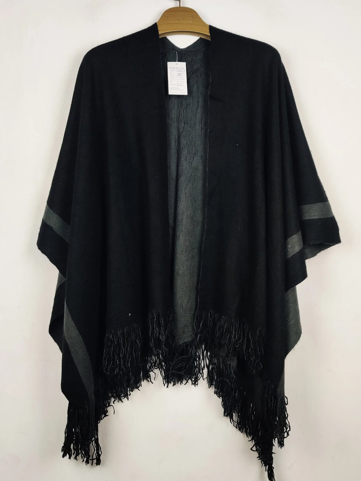 Buy online pre-used pre-loved 100% authentic & Original branded Unknown Brand (CS-4857) available in Pakistan. Top international brands avilable.
