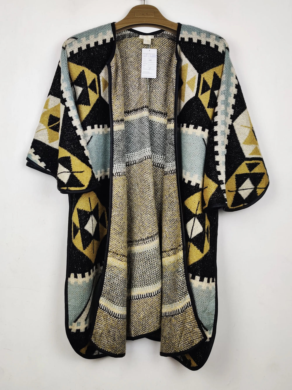 Buy online pre-used pre-loved 100% authentic & Original branded H&M (CS-4865) available in Pakistan. Top international brands avilable.