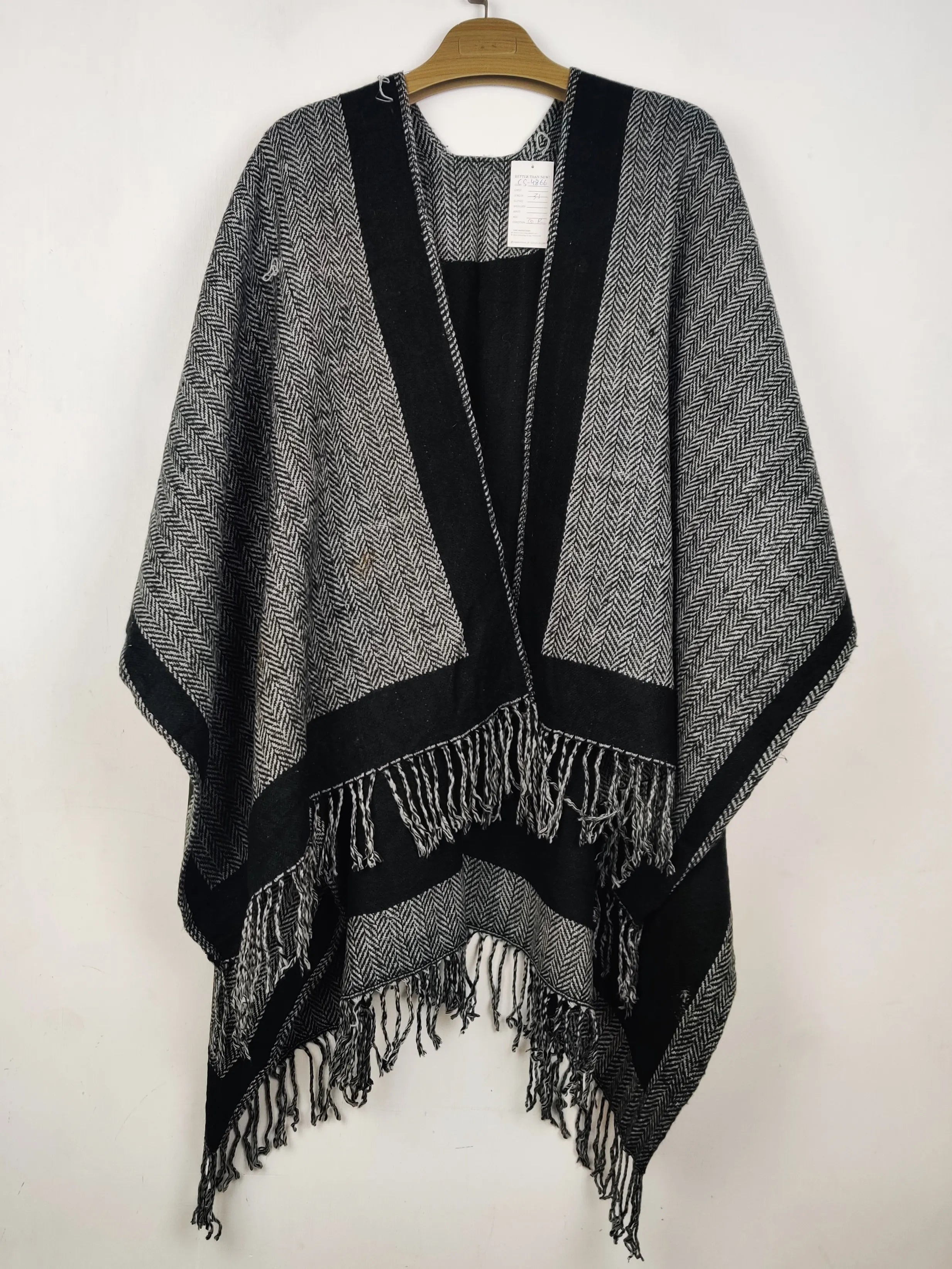 Buy online pre-used pre-loved 100% authentic & Original branded Unknown Brand (CS-4866) available in Pakistan. Top international brands avilable.