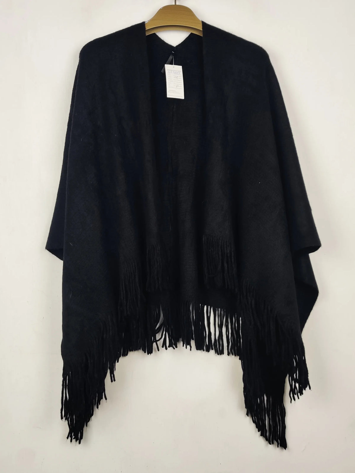 Buy online pre-used pre-loved 100% authentic & Original branded Unknown Brand (CS-4869) available in Pakistan. Top international brands avilable.