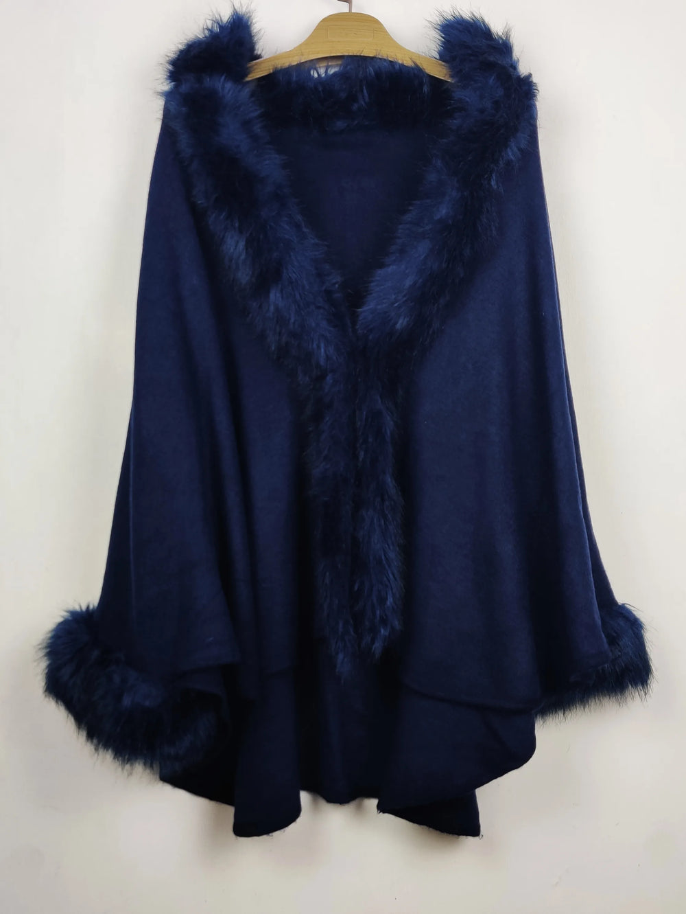 Buy online pre-used pre-loved 100% authentic & Original branded Unknown Brand (CS-4906) available in Pakistan. Top international brands avilable.