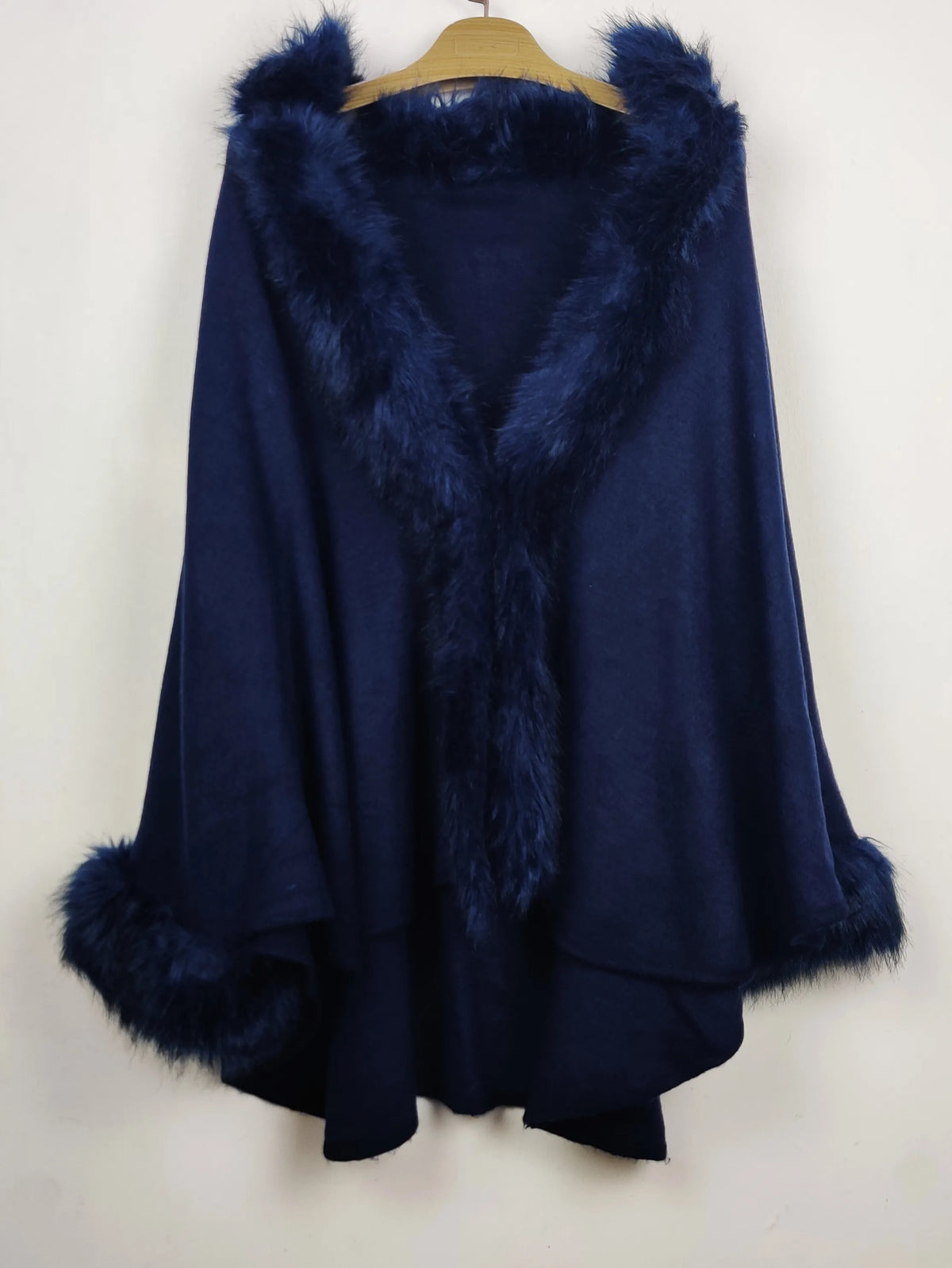 Buy online pre-used pre-loved 100% authentic & Original branded Unknown Brand (CS-4906) available in Pakistan. Top international brands avilable.