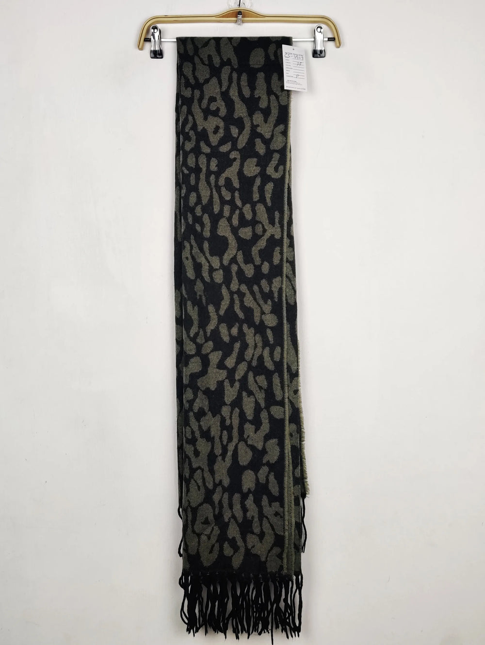 Buy online pre-used pre-loved 100% authentic & Original branded Seed (CS-4909) available in Pakistan. Top international brands avilable.