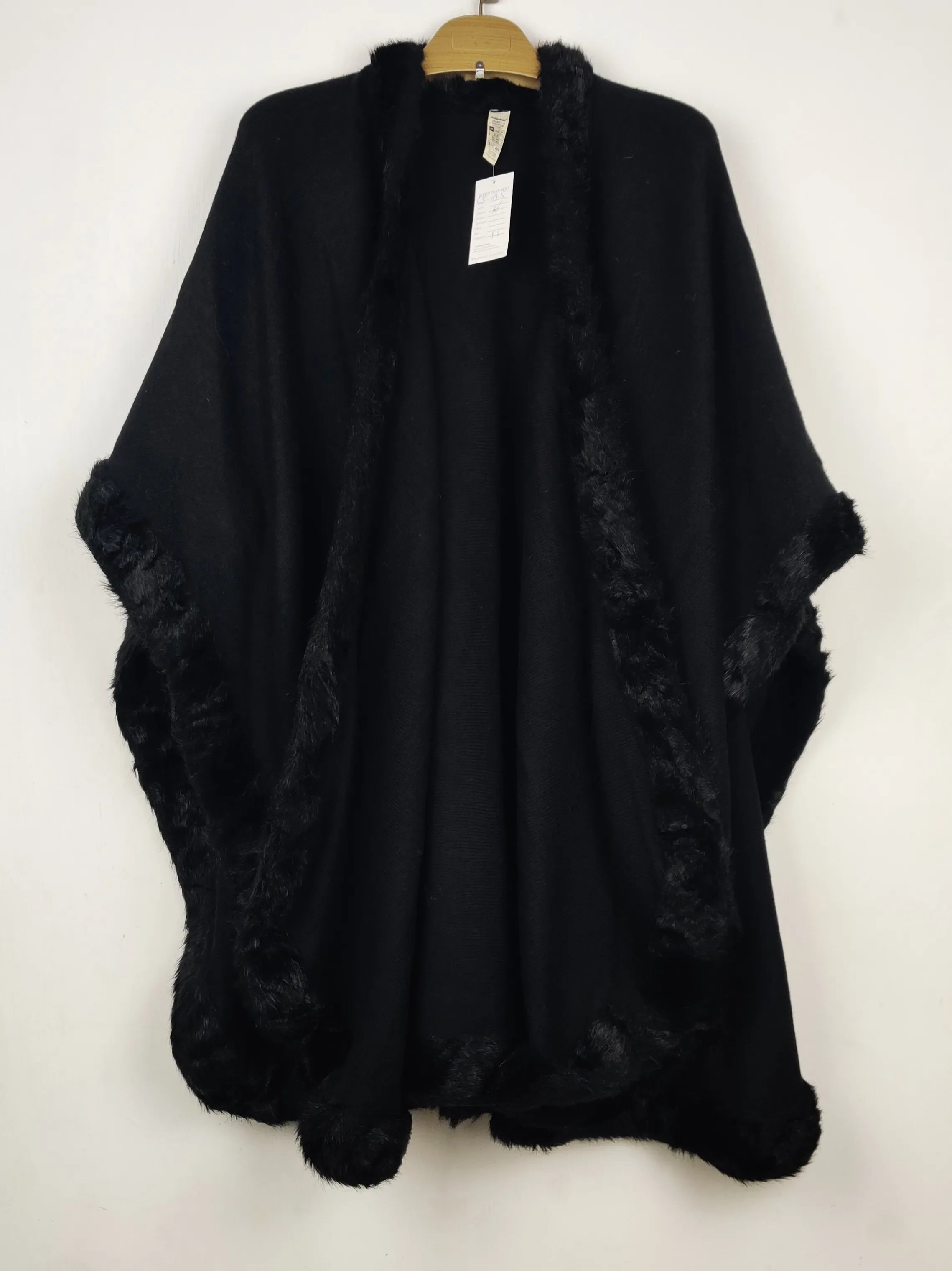Buy online pre-used pre-loved 100% authentic & Original branded Marks & Spencer (CS-4915) available in Pakistan. Top international brands avilable.