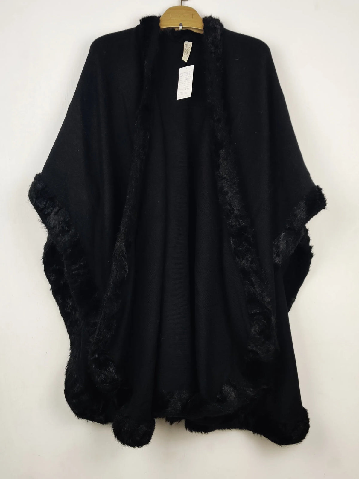 Buy online pre-used pre-loved 100% authentic & Original branded Marks & Spencer (CS-4915) available in Pakistan. Top international brands avilable.