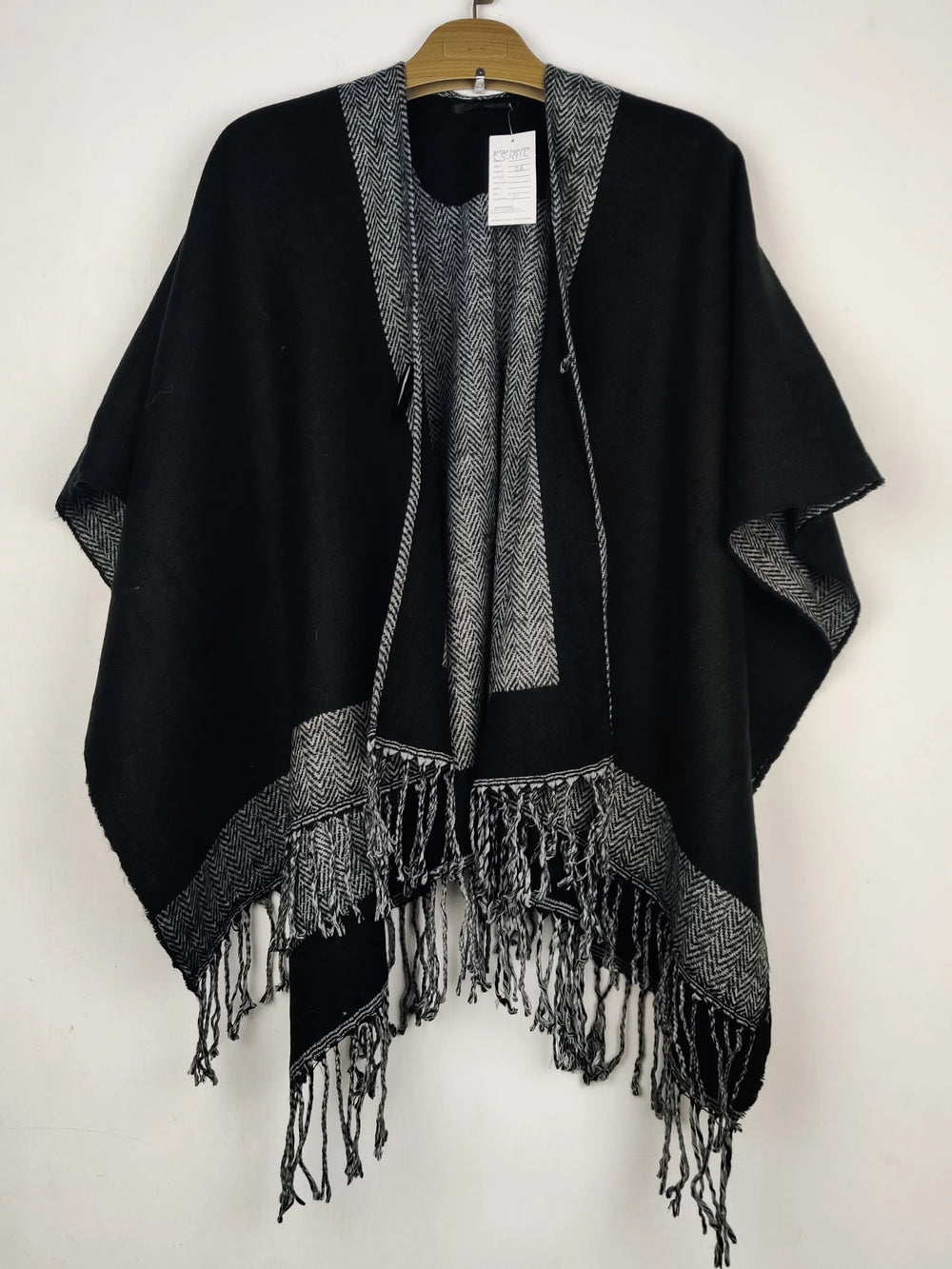 Buy online pre-used pre-loved 100% authentic & Original branded Unknown Brand (CS-4916) available in Pakistan. Top international brands avilable.