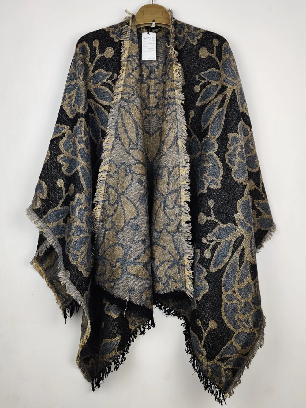Buy online pre-used pre-loved 100% authentic & Original branded Unknown Brand (CS-4917) available in Pakistan. Top international brands avilable.