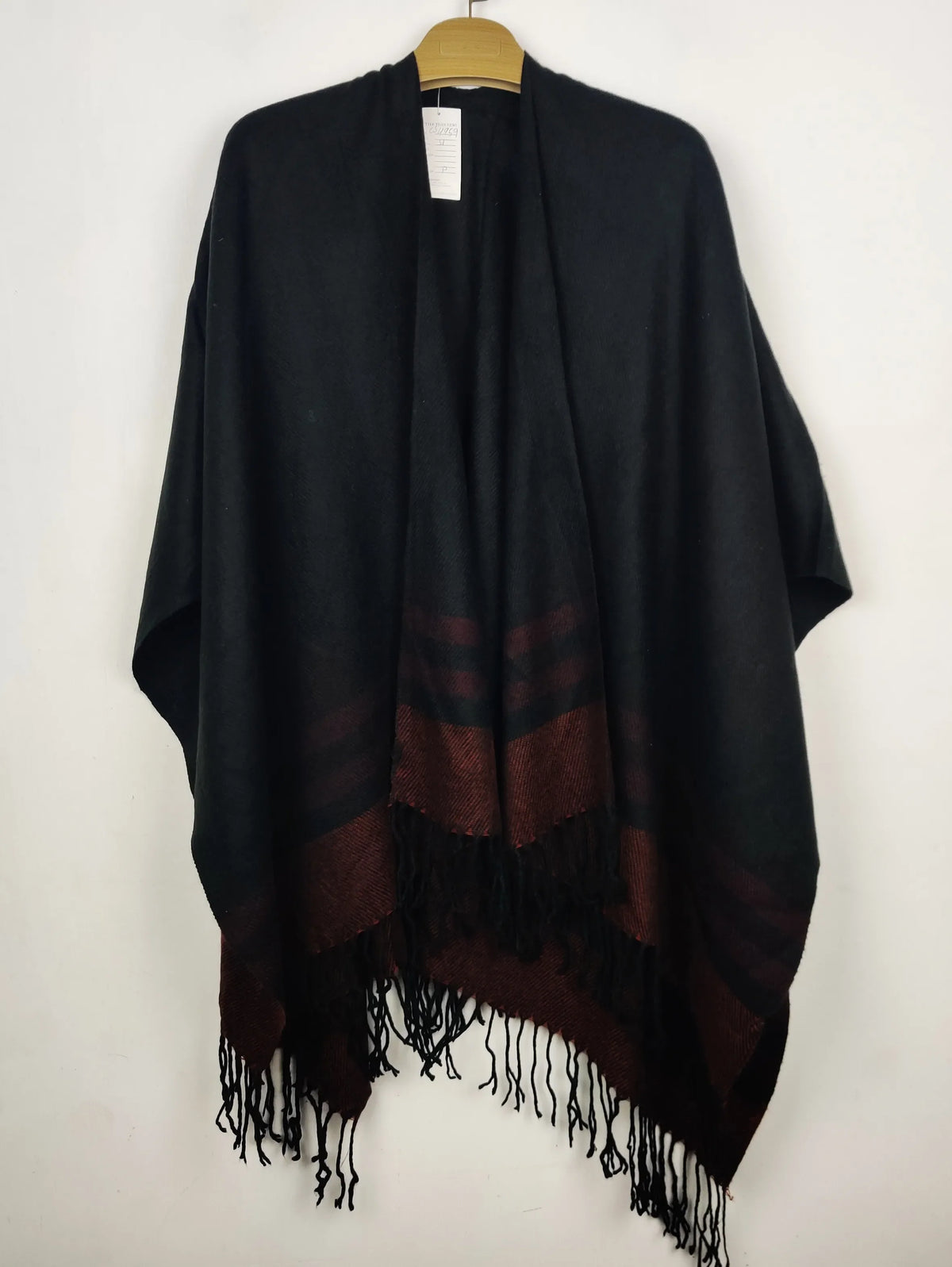 Buy online pre-used pre-loved 100% authentic & Original branded Unknown Brand (CS-4959) available in Pakistan. Top international brands avilable.