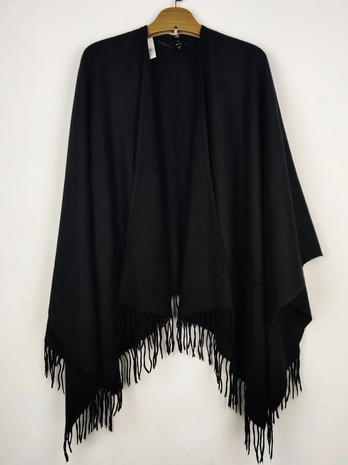 Buy online pre-used pre-loved 100% authentic & Original branded Unknown Brand (CS-4994) available in Pakistan. Top international brands avilable.