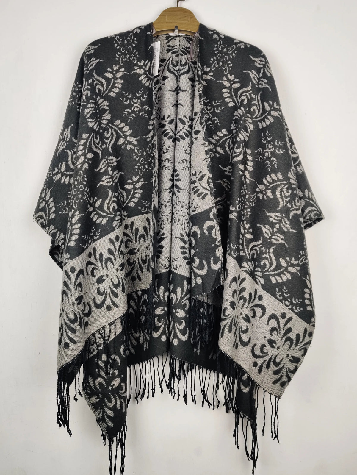 Buy online pre-used pre-loved 100% authentic & Original branded Unknown Brand (CS-5030) available in Pakistan. Top international brands avilable.