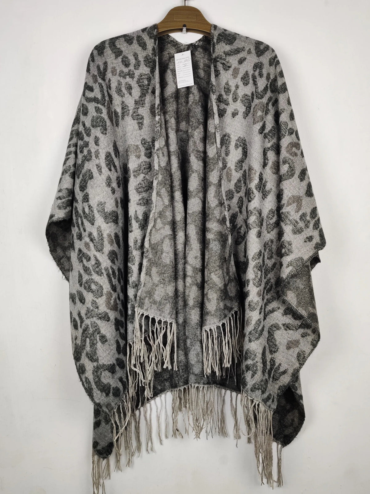 Buy online pre-used pre-loved 100% authentic & Original branded Unknown Brand (CS-5037) available in Pakistan. Top international brands avilable.