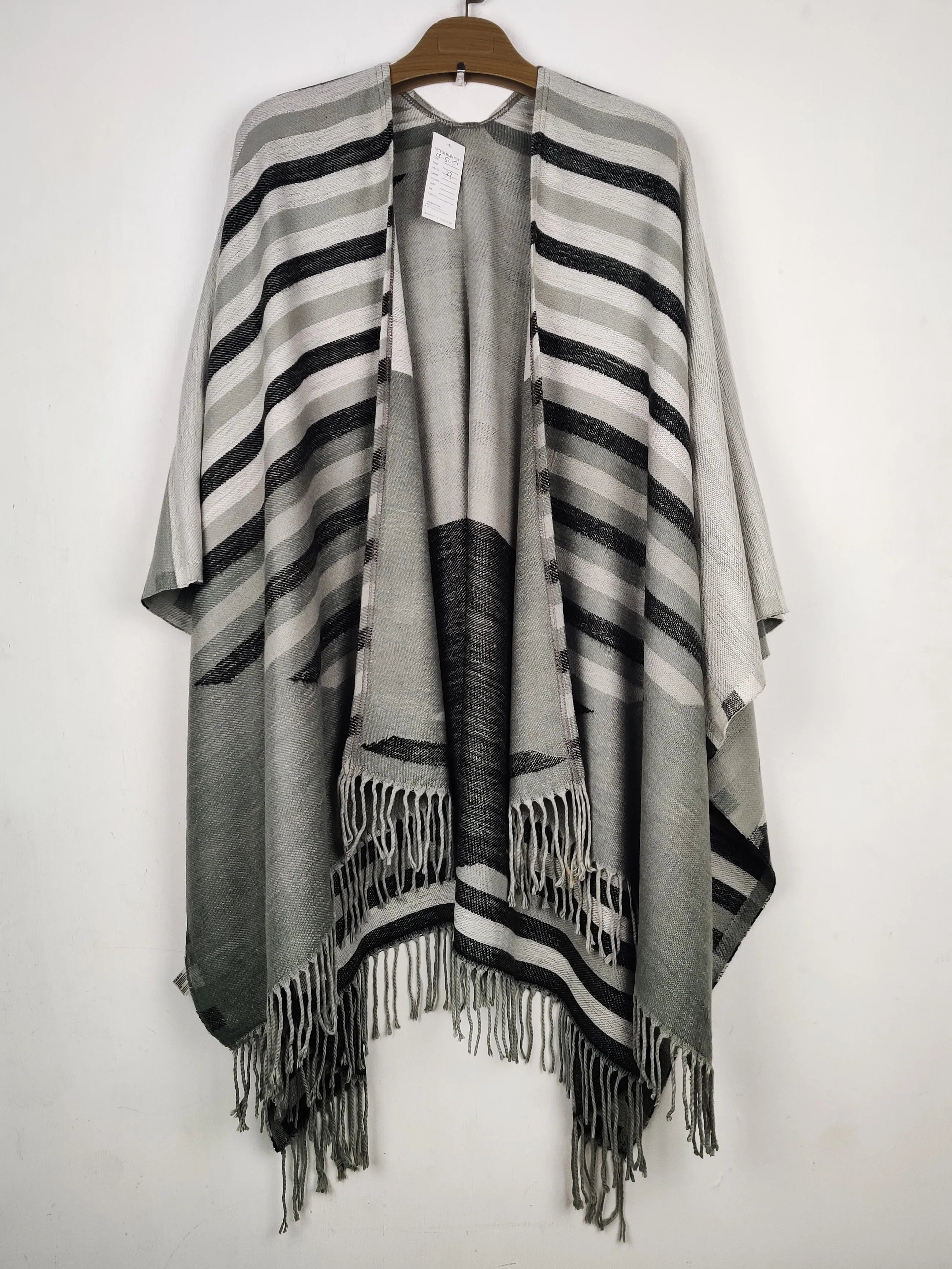 Buy online pre-used pre-loved 100% authentic & Original branded Unknown Brand (CS-5051) available in Pakistan. Top international brands avilable.