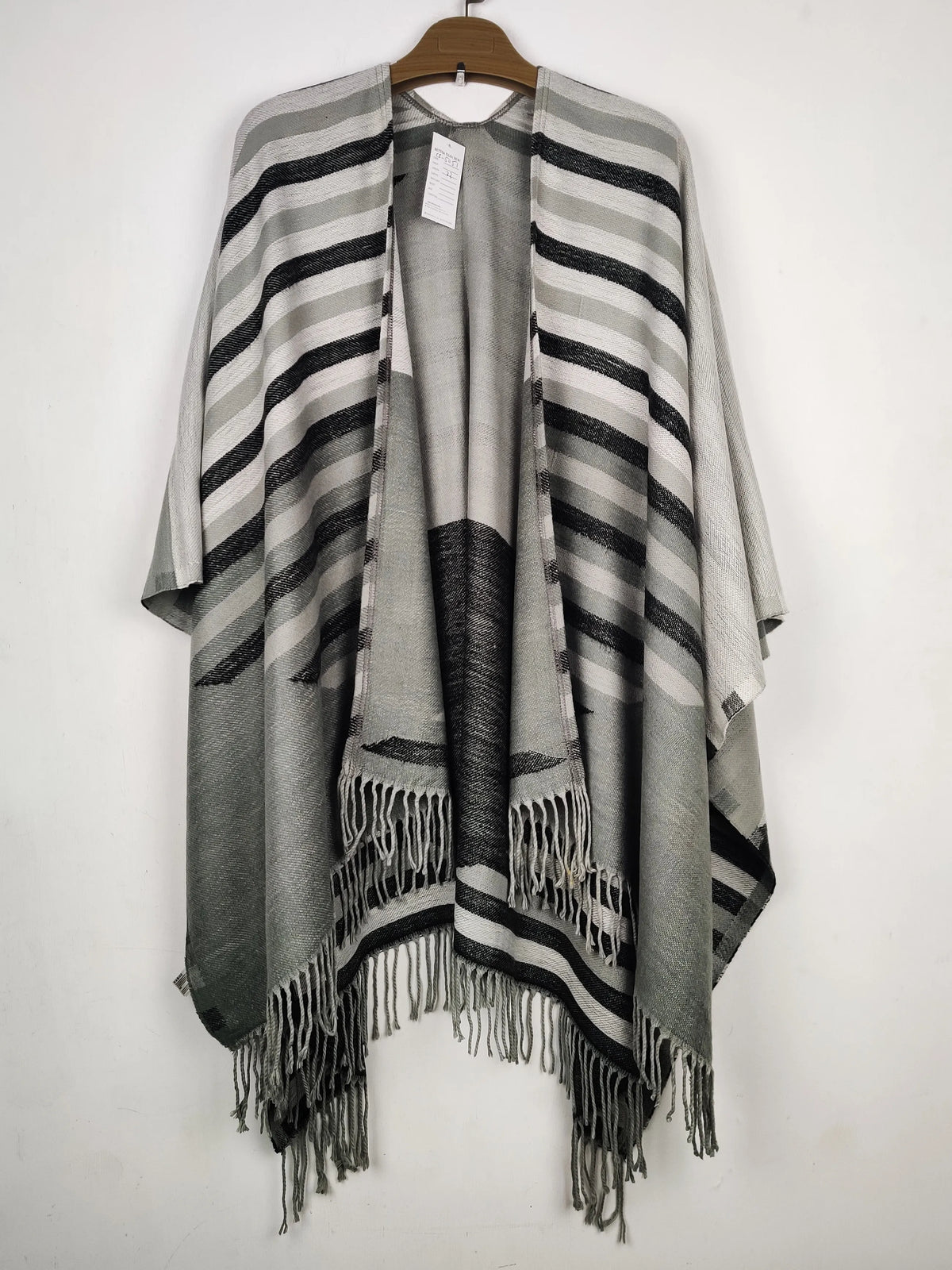 Buy online pre-used pre-loved 100% authentic & Original branded Unknown Brand (CS-5051) available in Pakistan. Top international brands avilable.
