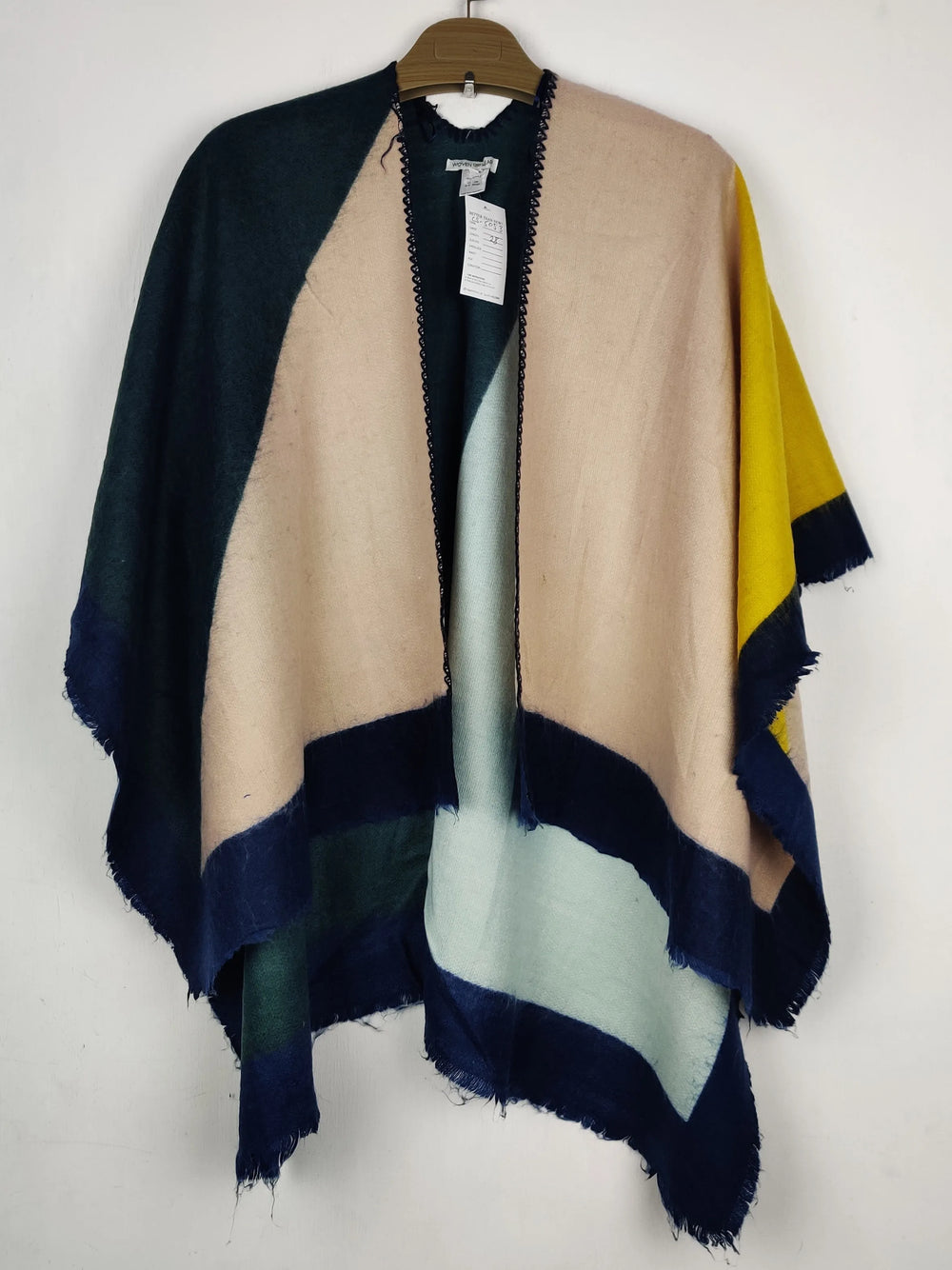 Buy online pre-used pre-loved 100% authentic & Original branded Unknown Brand (CS-5053) available in Pakistan. Top international brands avilable.