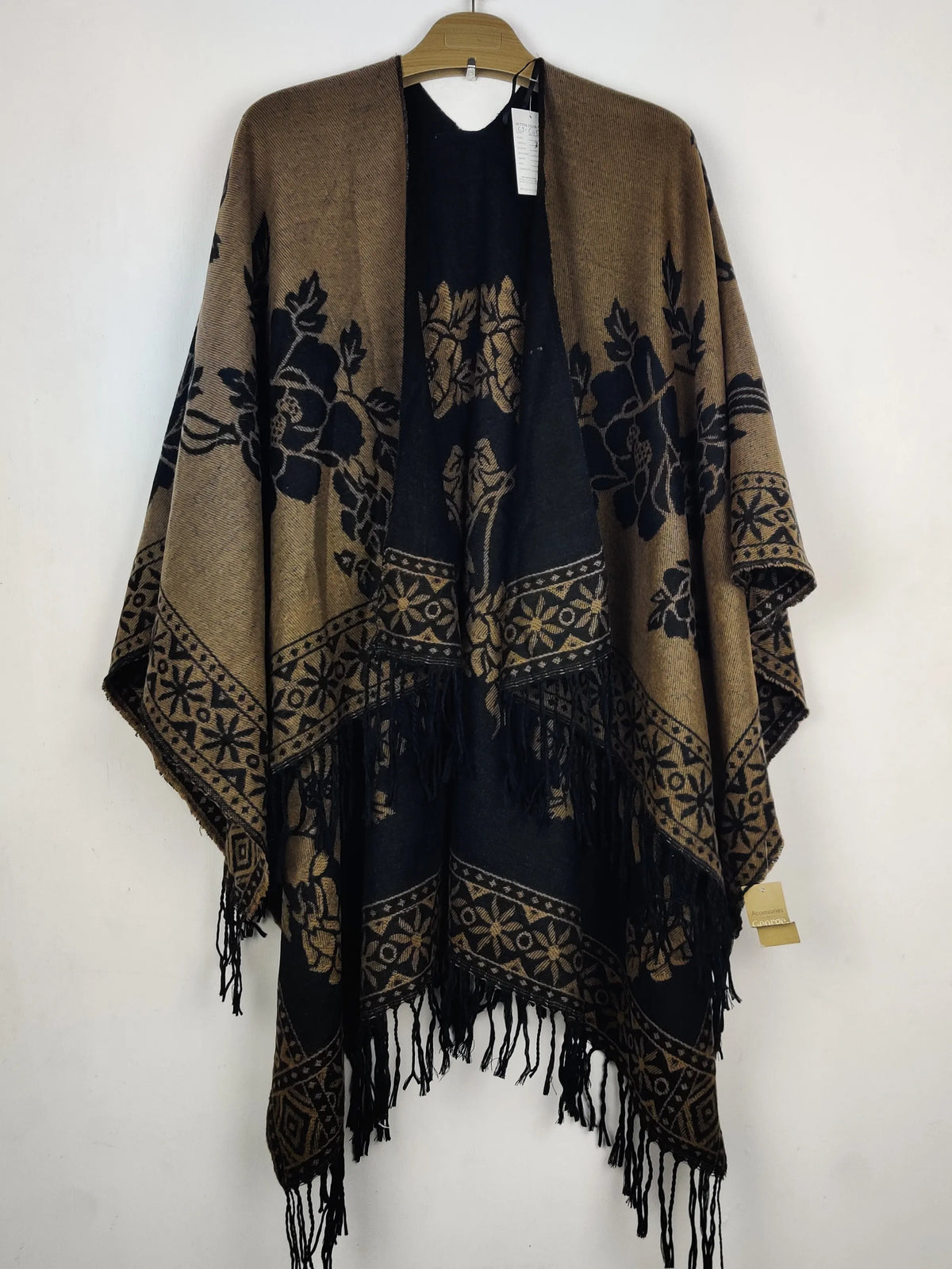 Buy online pre-used pre-loved 100% authentic & Original branded George (CS-5057) available in Pakistan. Top international brands avilable.