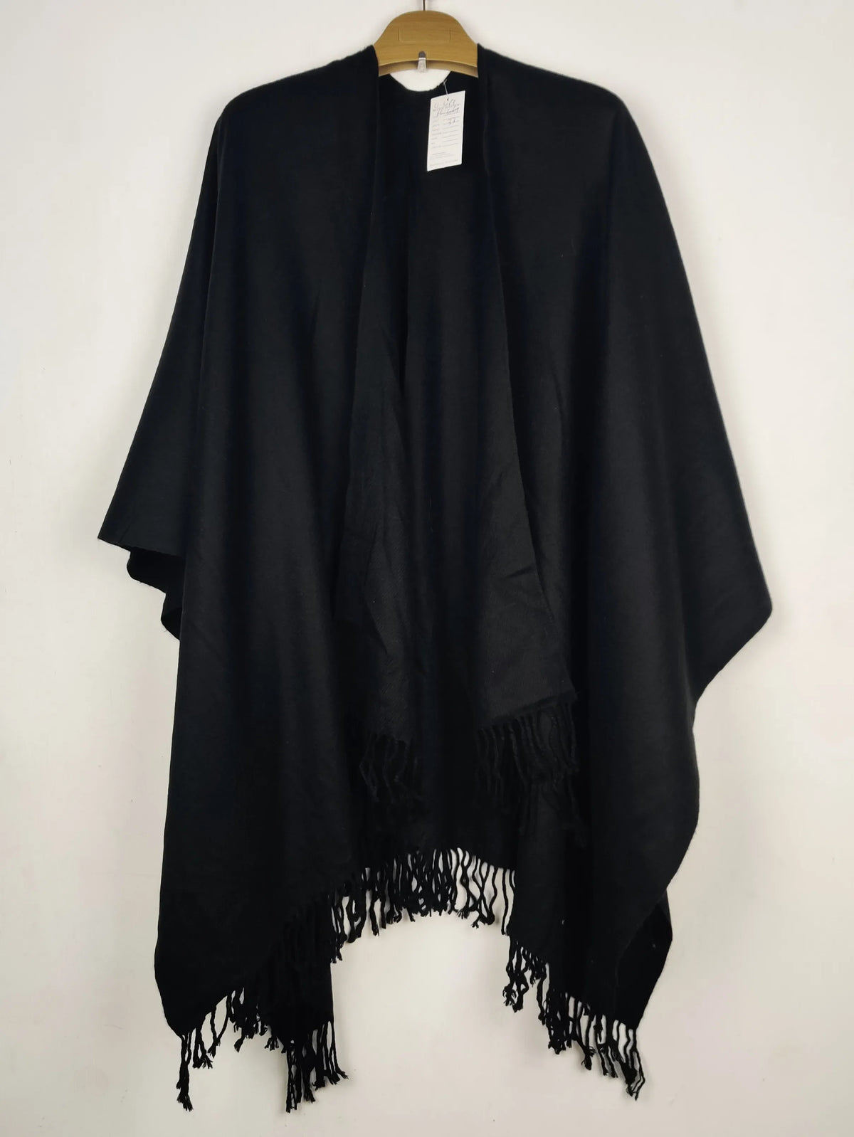 Buy online pre-used pre-loved 100% authentic & Original branded Unknown Brand (CS-5063) available in Pakistan. Top international brands avilable.