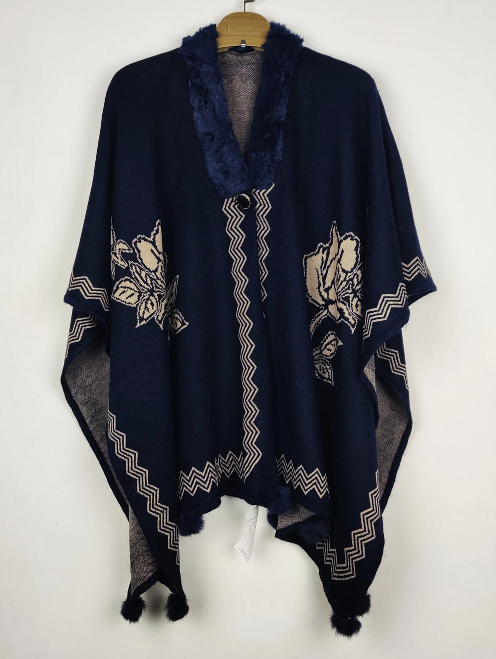 Buy online pre-used pre-loved 100% authentic & Original branded Unknown Brand (CS-5084) available in Pakistan. Top international brands avilable.