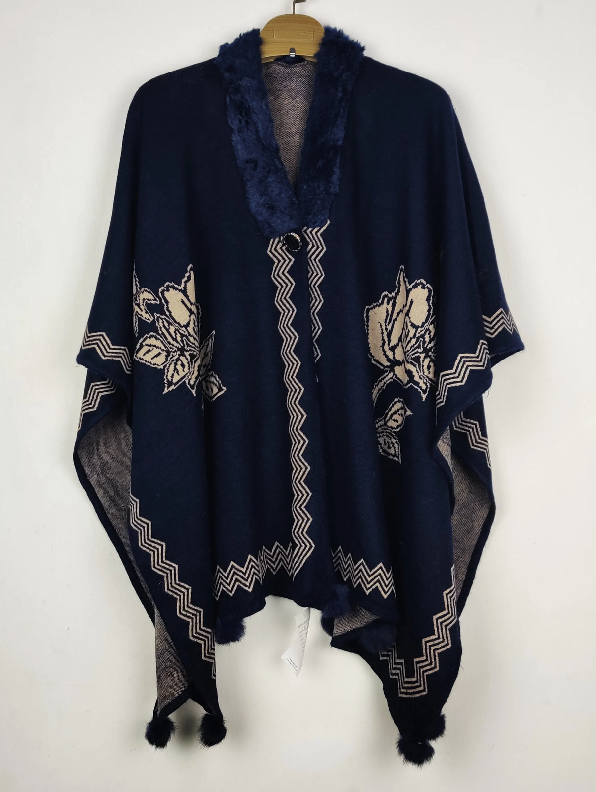 Buy online pre-used pre-loved 100% authentic & Original branded Unknown Brand (CS-5084) available in Pakistan. Top international brands avilable.
