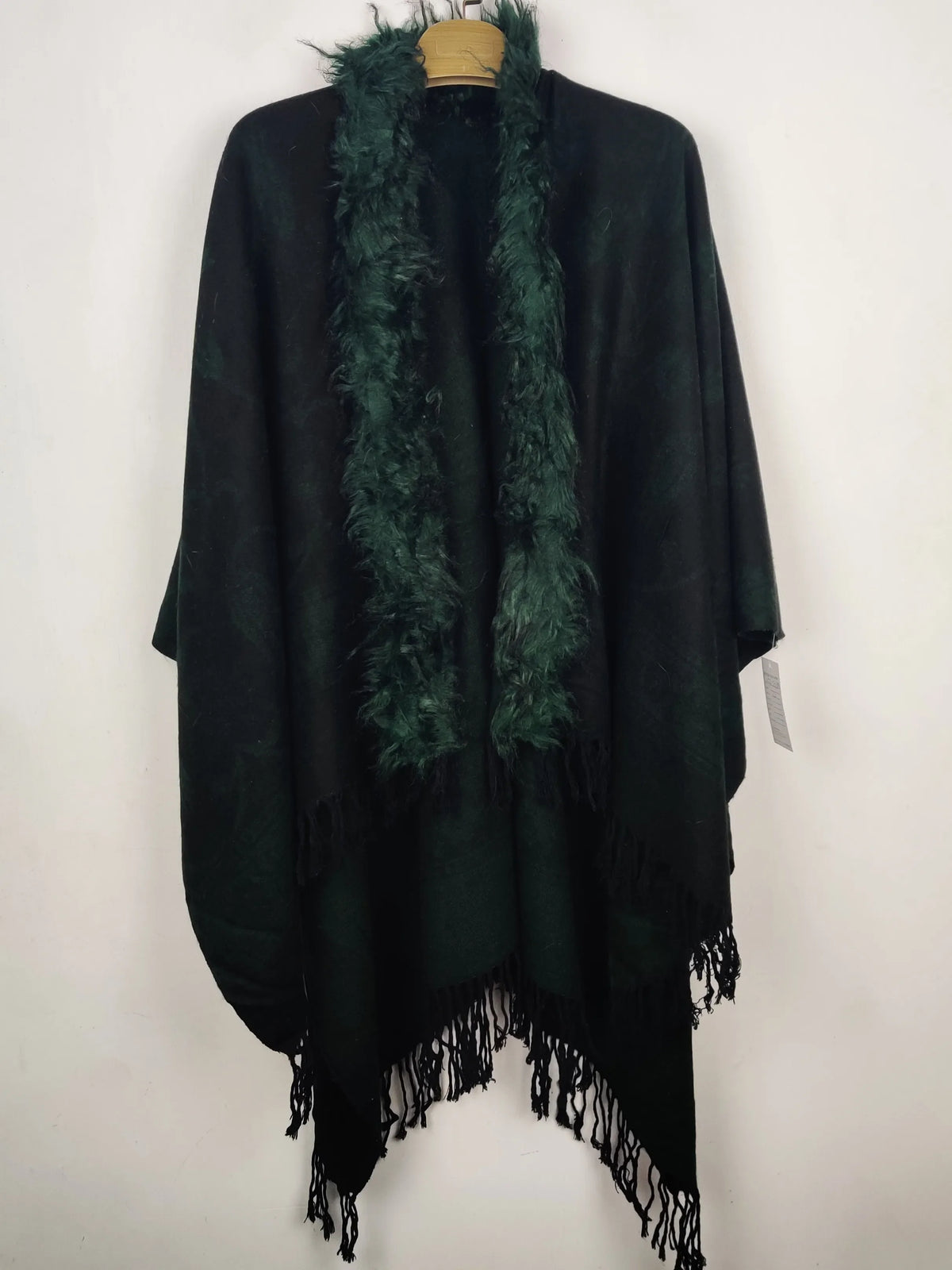 Buy online pre-used pre-loved 100% authentic & Original branded Unknown Brand (CS-5086) available in Pakistan. Top international brands avilable.