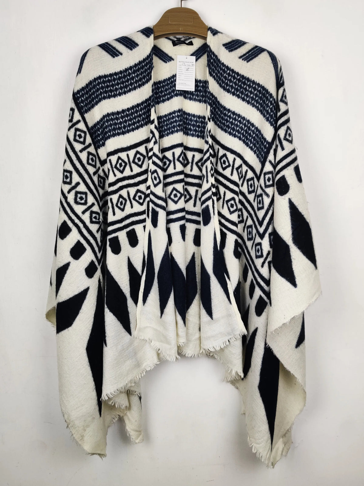 Buy online pre-used pre-loved 100% authentic & Original branded Bershka (CS-5089) available in Pakistan. Top international brands avilable.